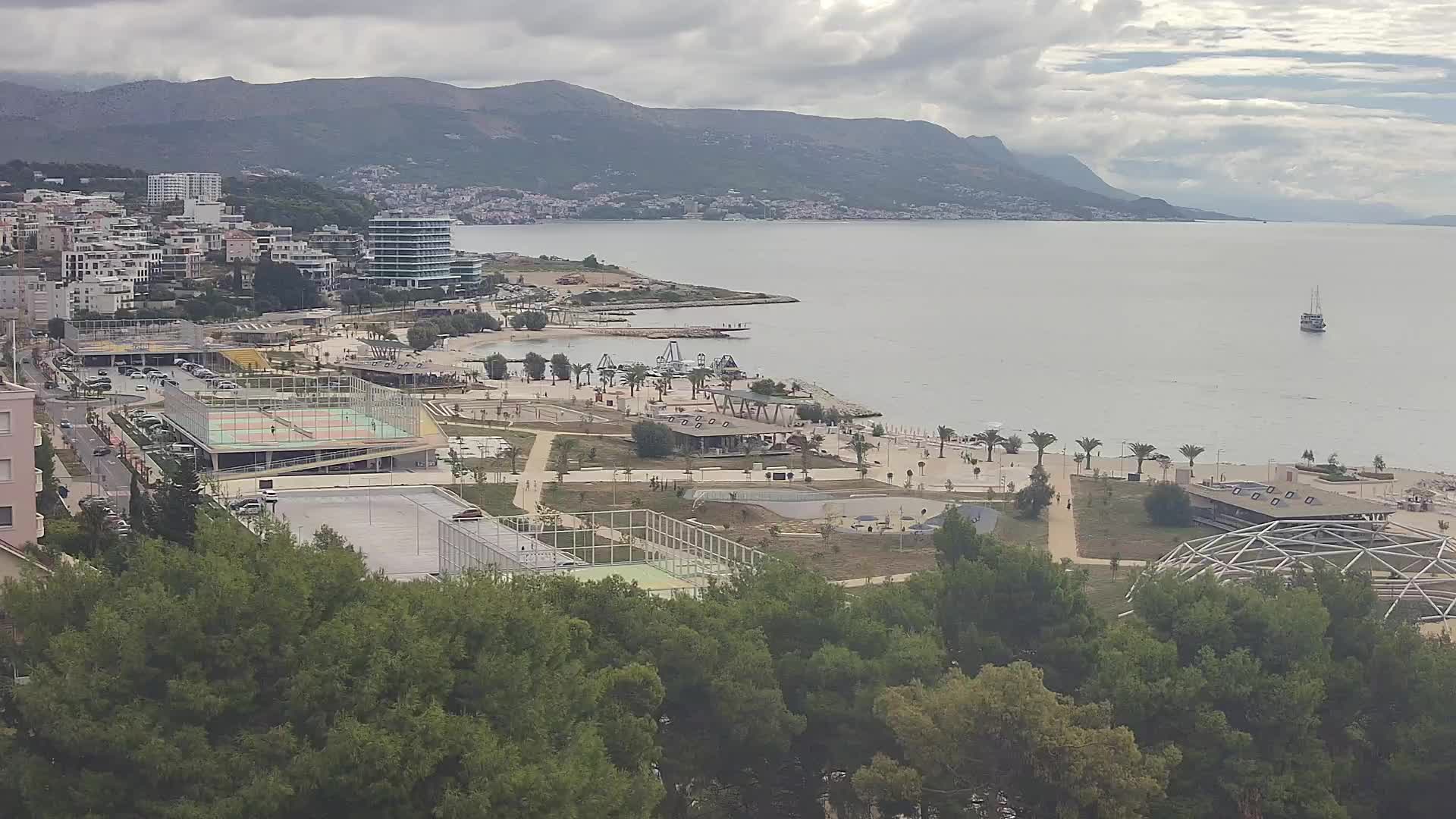 Playa Žnjan e instalaciones deportivas – Split
