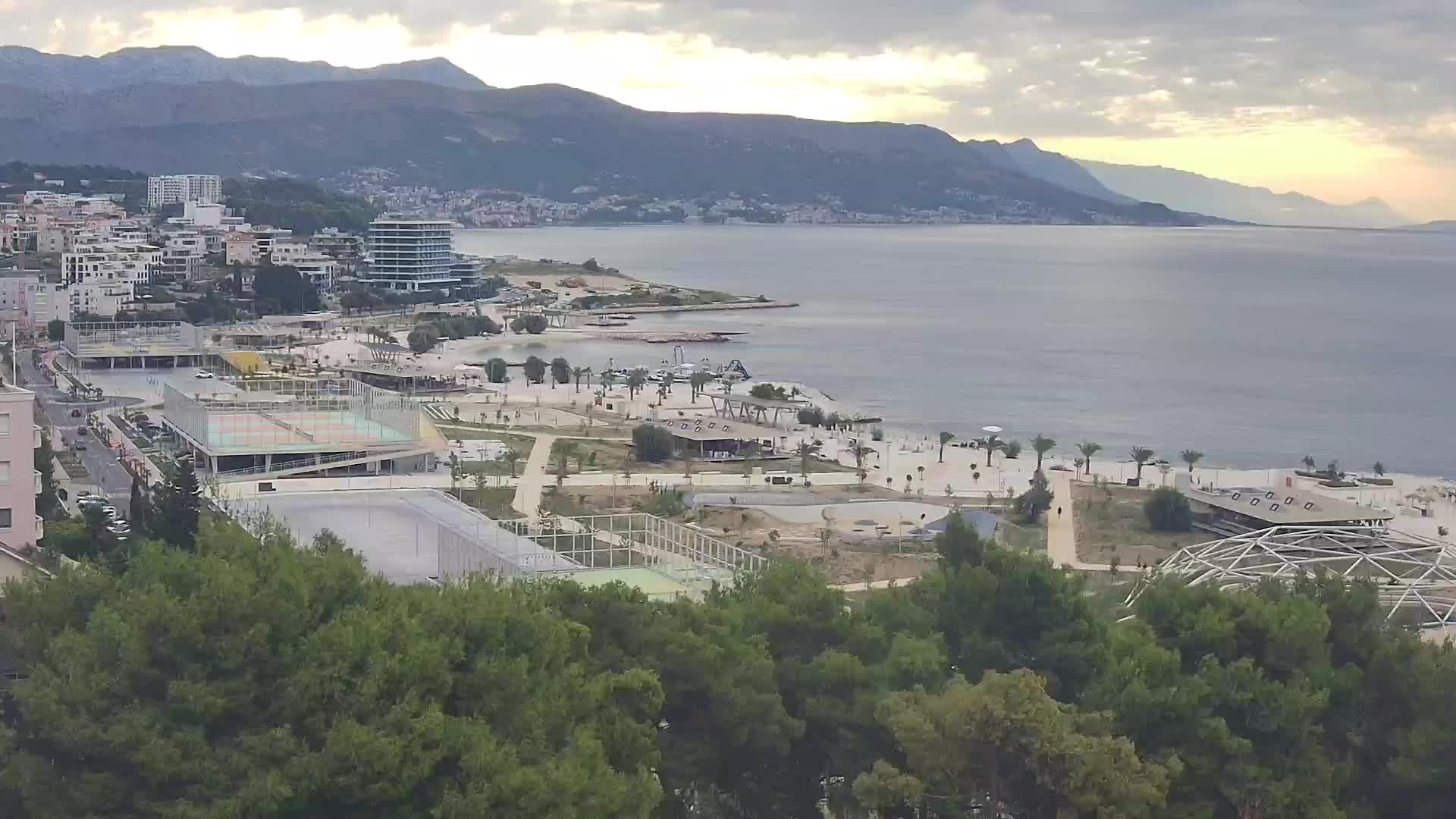 Plaža Žnjan in športni objekti – Split