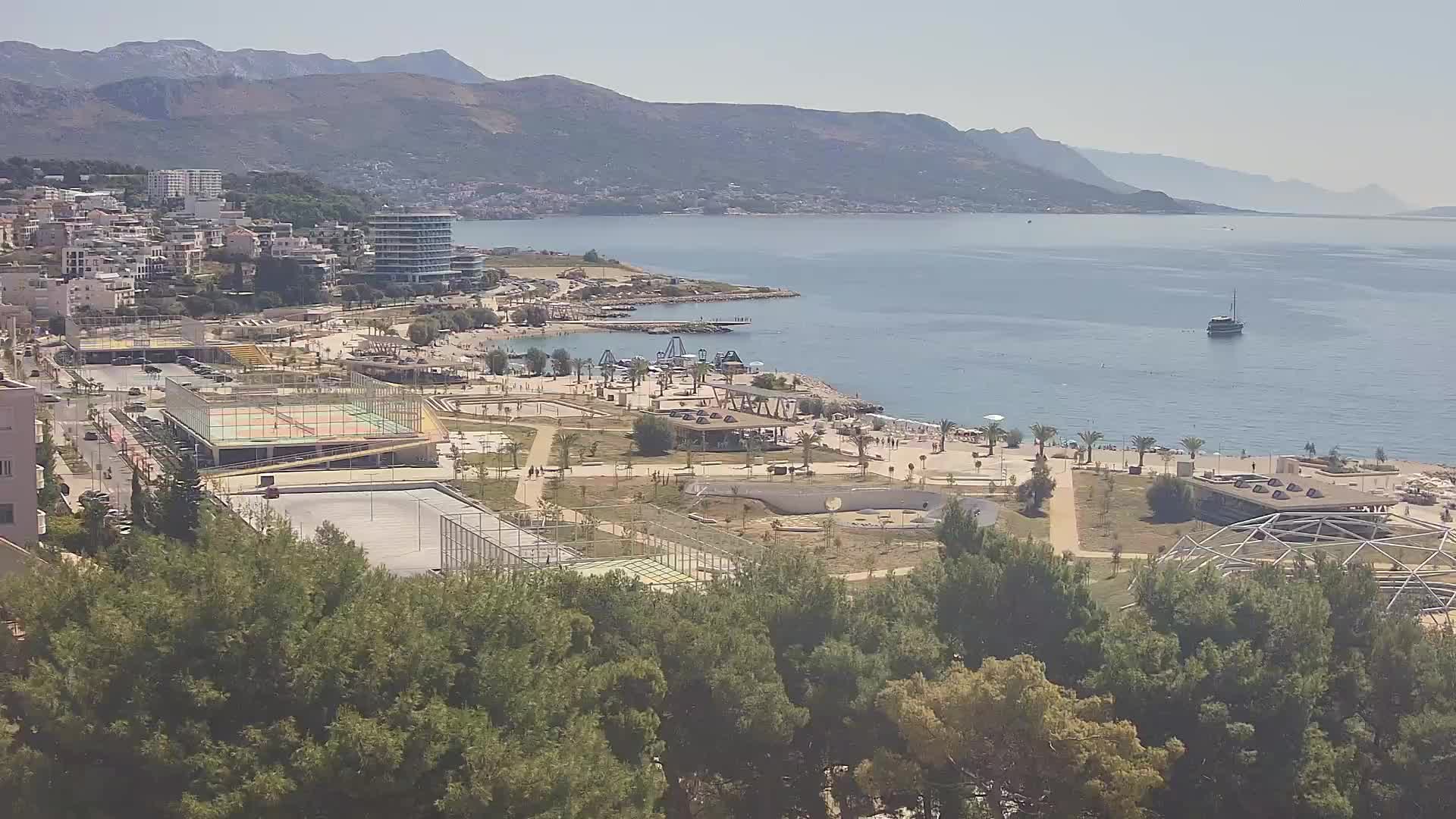 Plaža Žnjan in športni objekti – Split