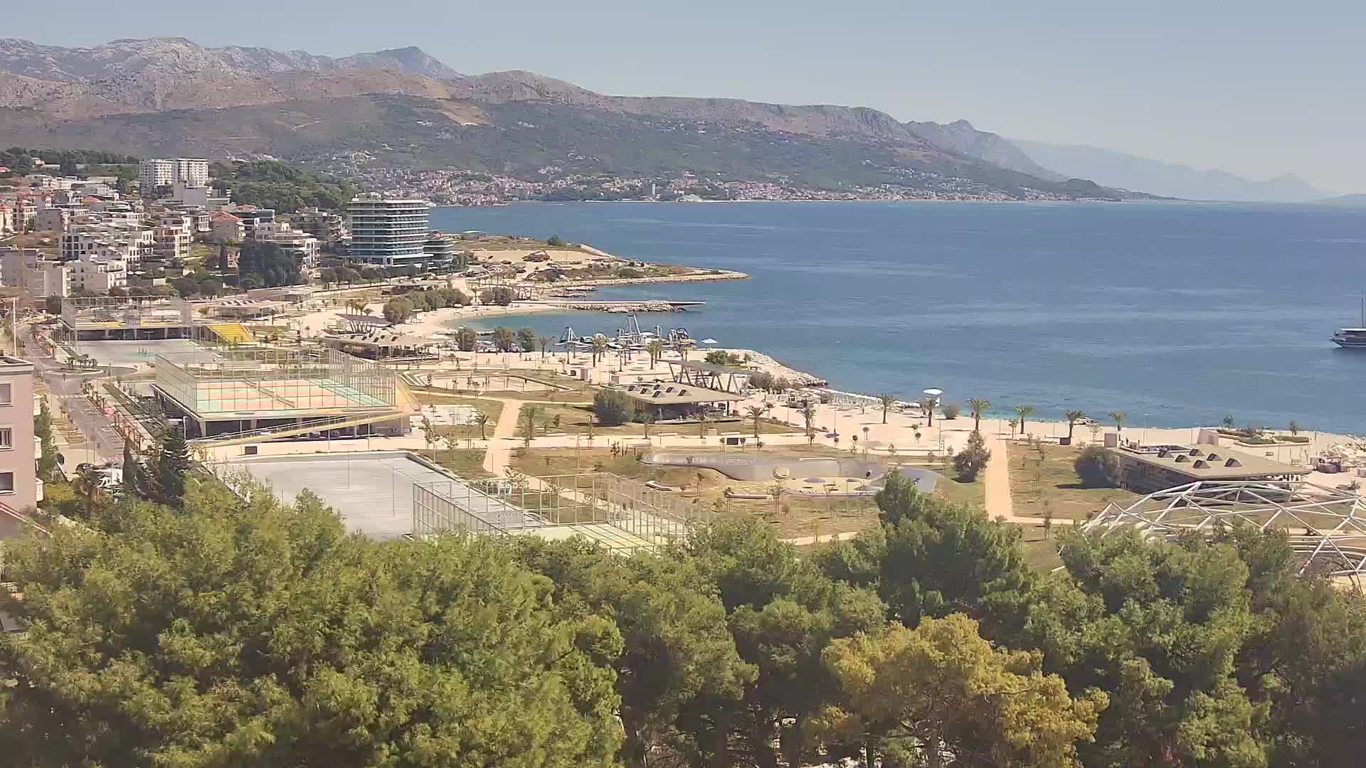 Plaža Žnjan in športni objekti – Split
