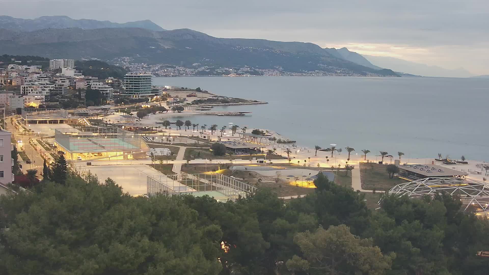 Plaža Žnjan in športni objekti – Split