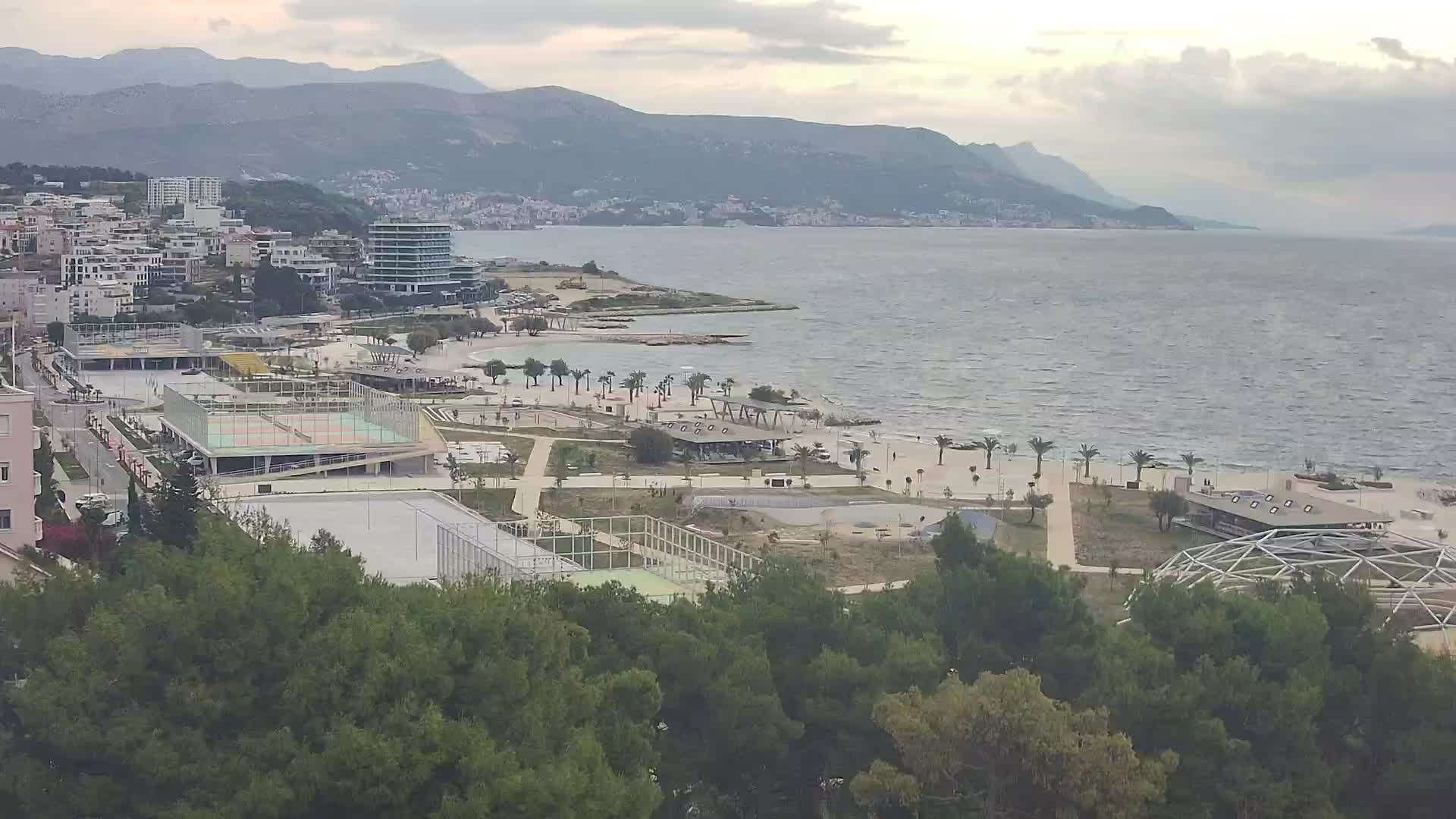 Plaža Žnjan in športni objekti – Split
