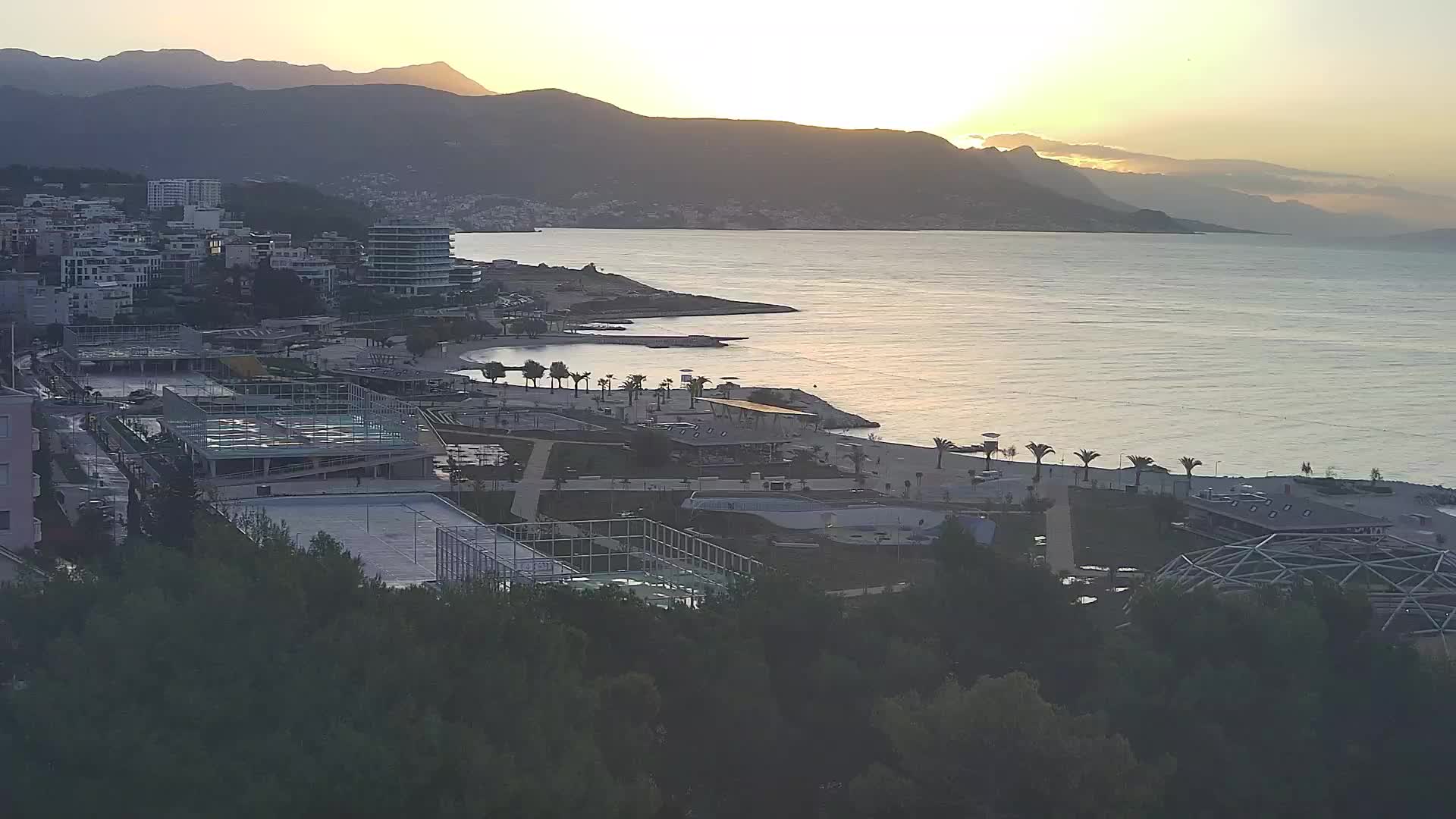 Plaža Žnjan in športni objekti – Split