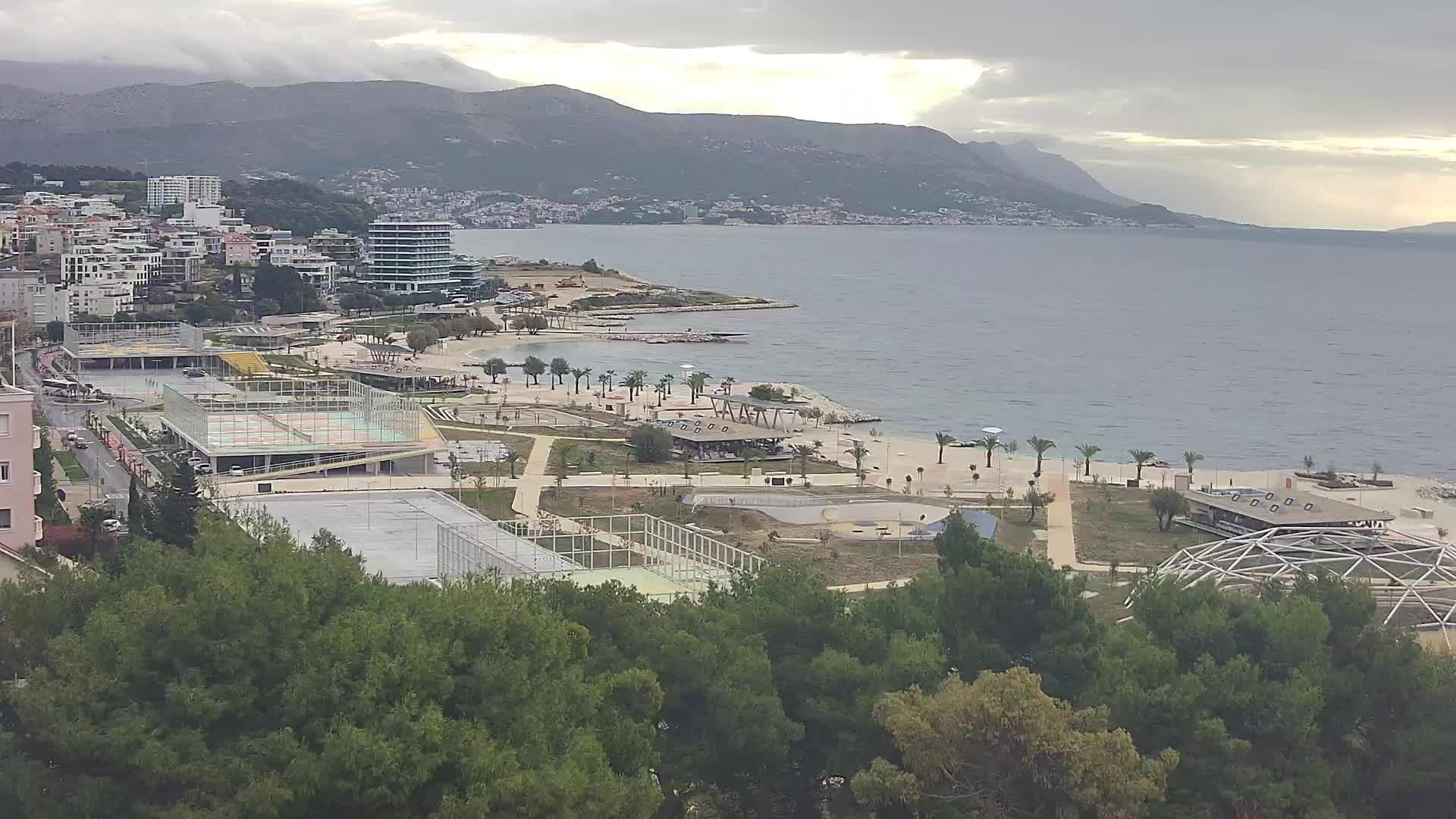 Plaža Žnjan in športni objekti – Split