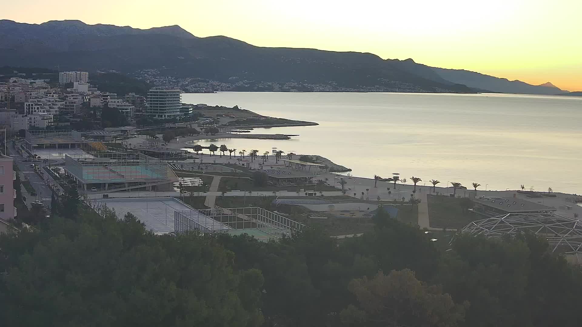 Plaža Žnjan in športni objekti – Split