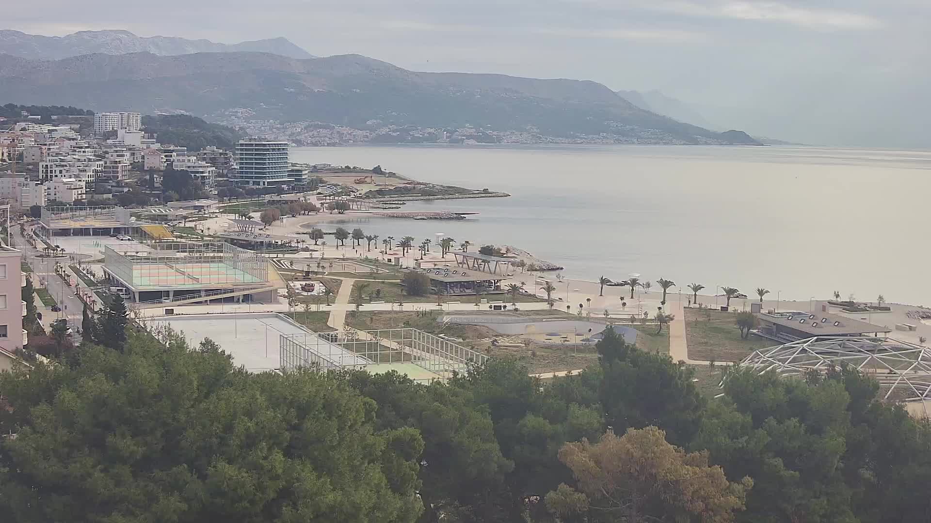 Plaža Žnjan in športni objekti – Split