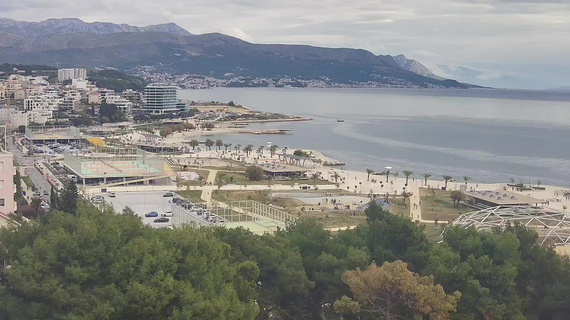 Plage Žnjan et installations sportives – Split