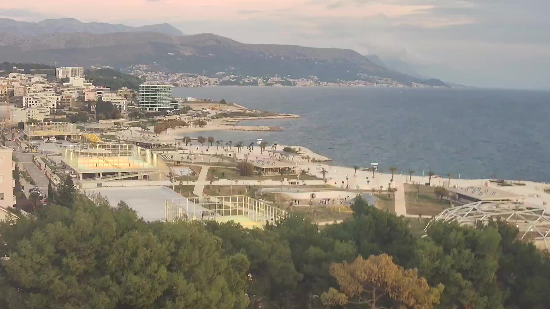 Plaža Žnjan in športni objekti – Split