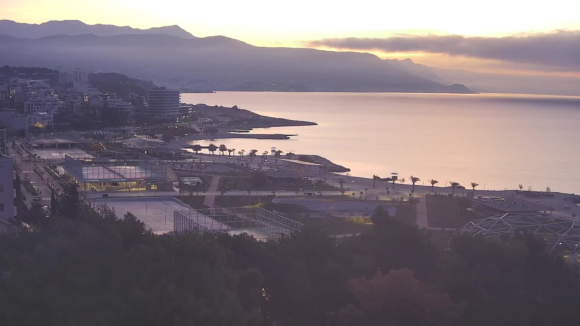 Plaža Žnjan in športni objekti – Split