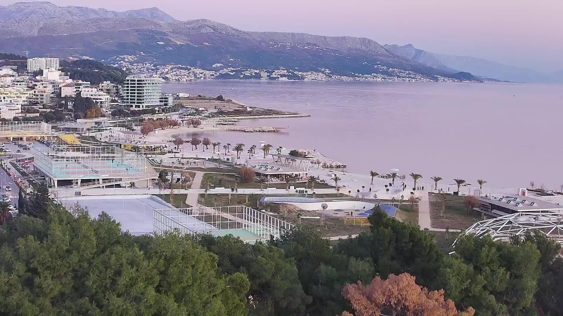 Plaža Žnjan in športni objekti – Split