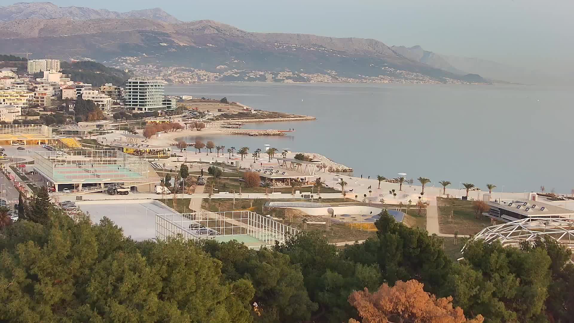 Plaža Žnjan in športni objekti – Split