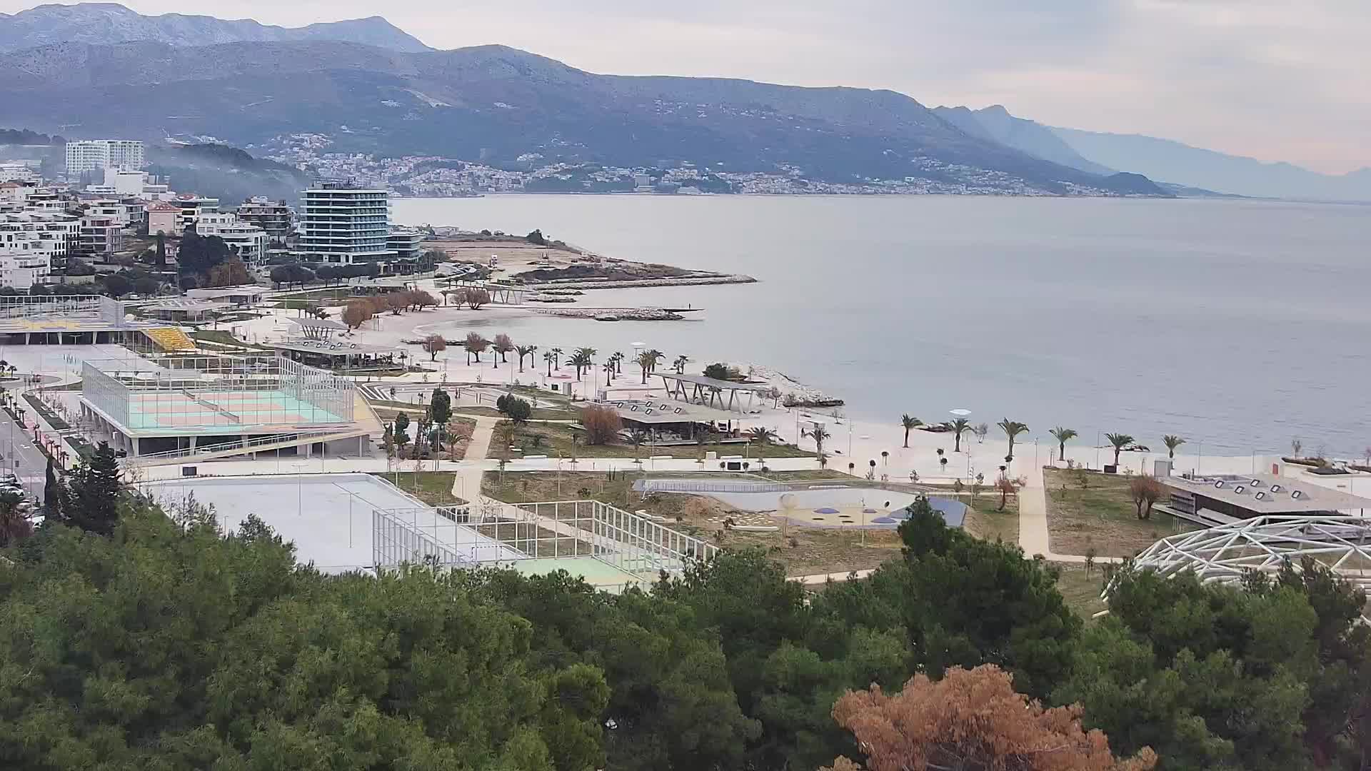 Plaža Žnjan in športni objekti – Split