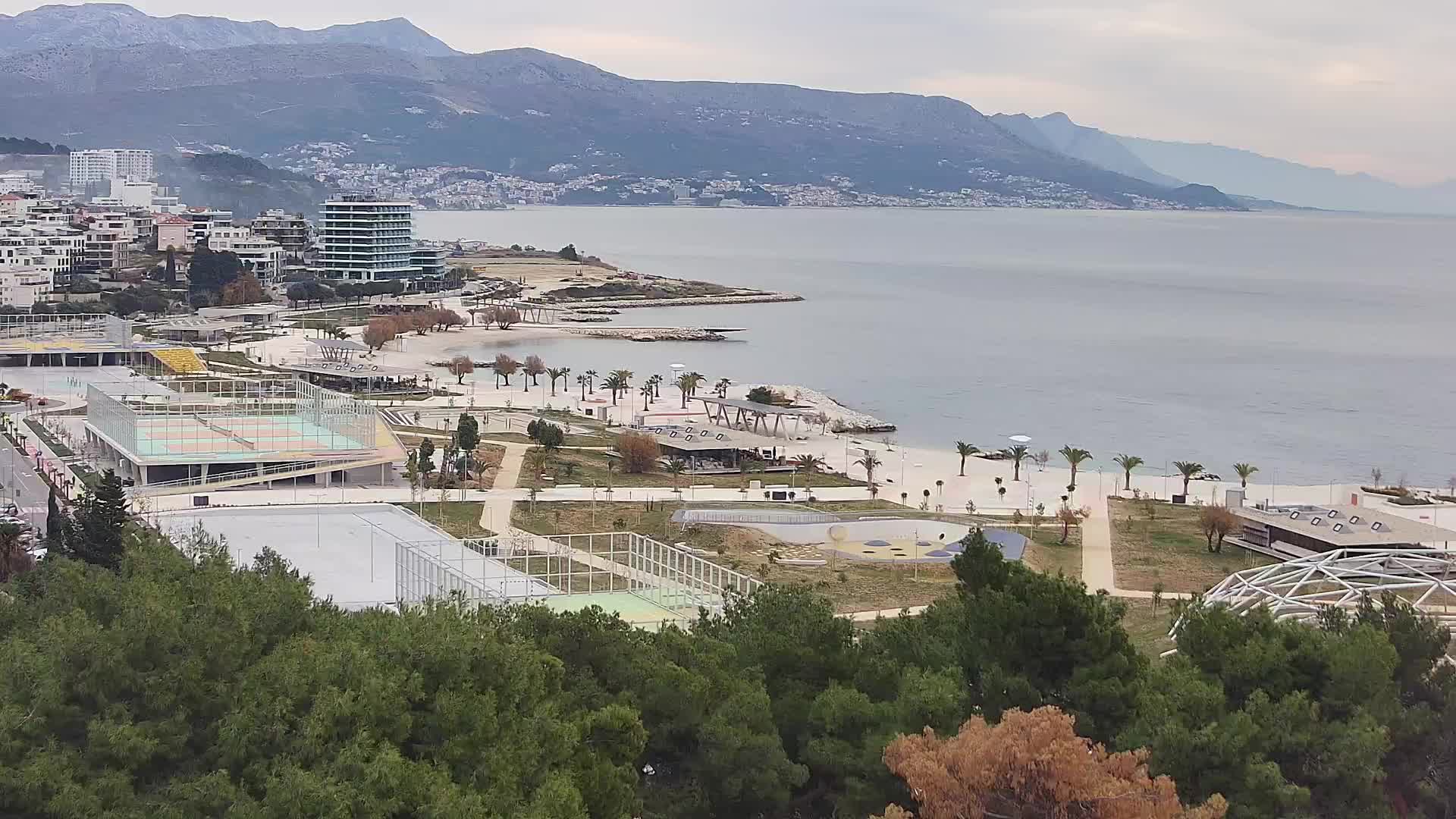 Plage Žnjan et installations sportives – Split