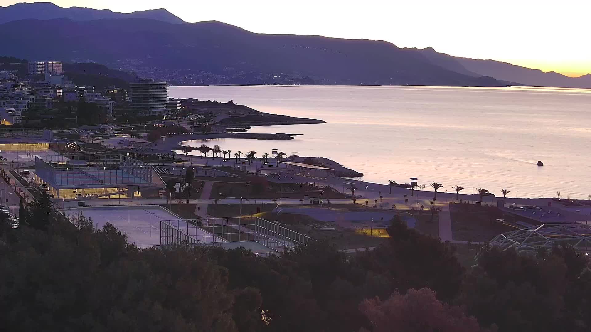 Plaža Žnjan in športni objekti – Split