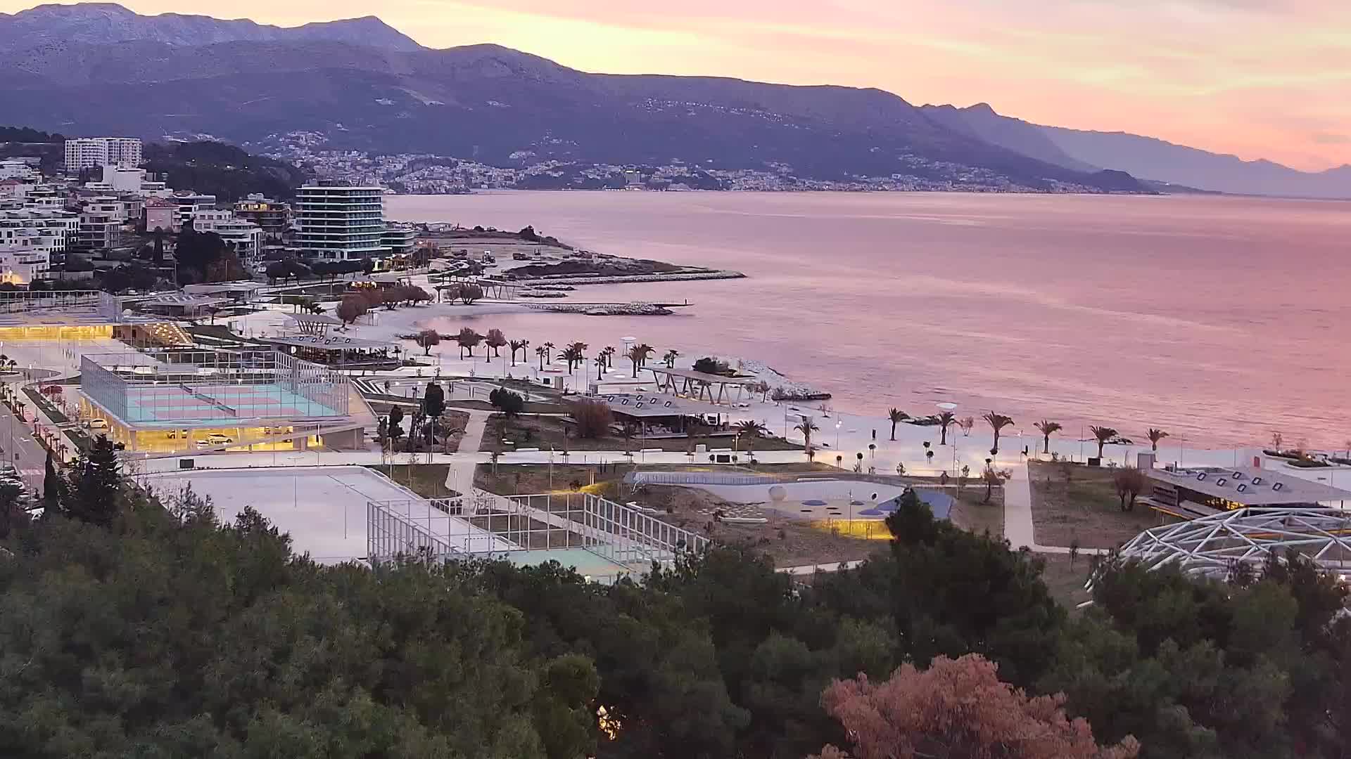 Playa Žnjan e instalaciones deportivas – Split
