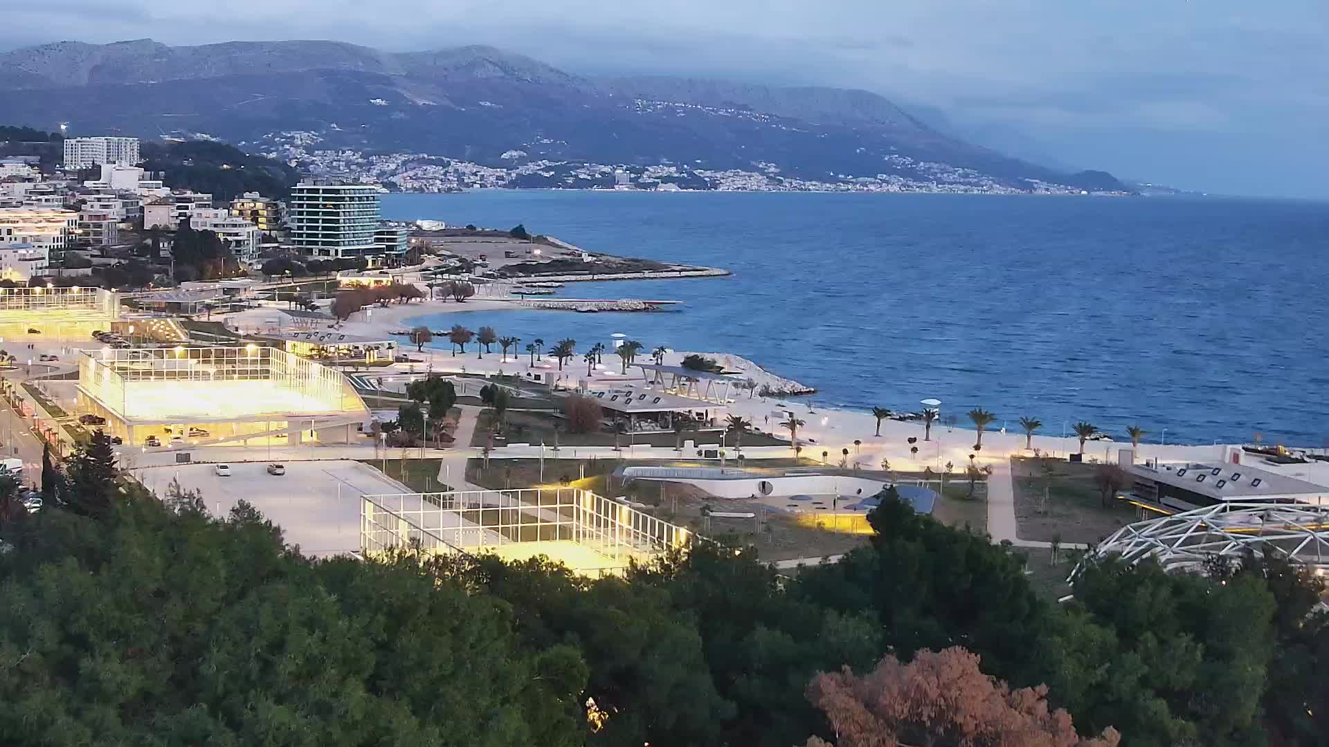 Plaža Žnjan in športni objekti – Split