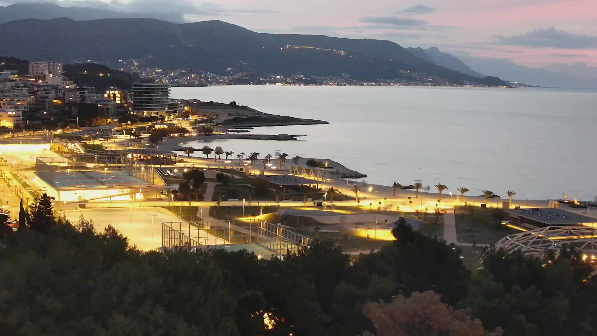 Playa Žnjan e instalaciones deportivas – Split