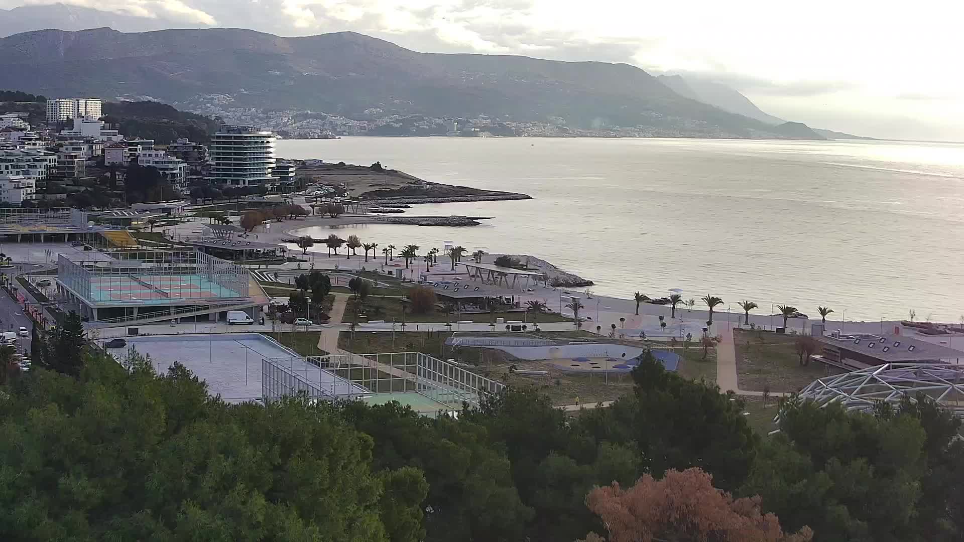 Plaža Žnjan in športni objekti – Split