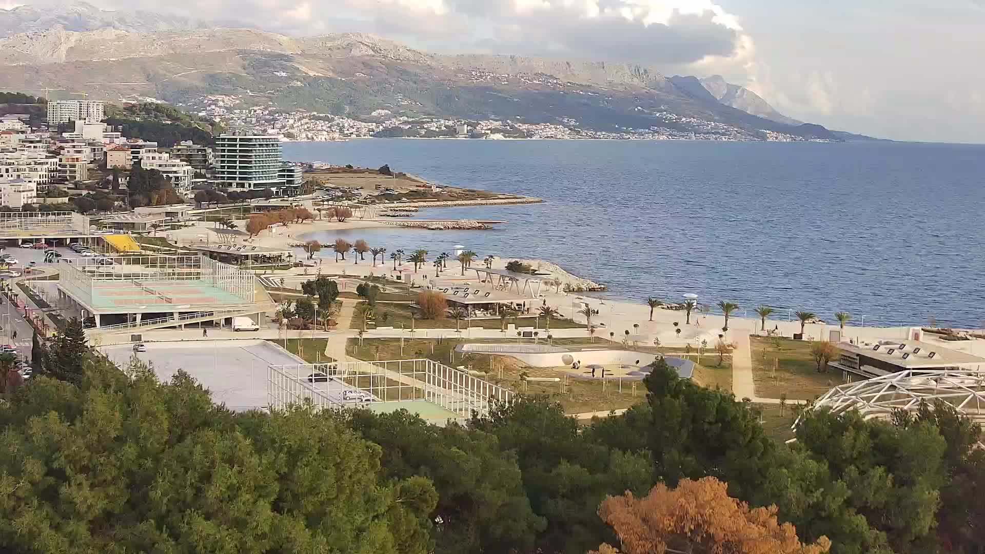 Plaža Žnjan in športni objekti – Split