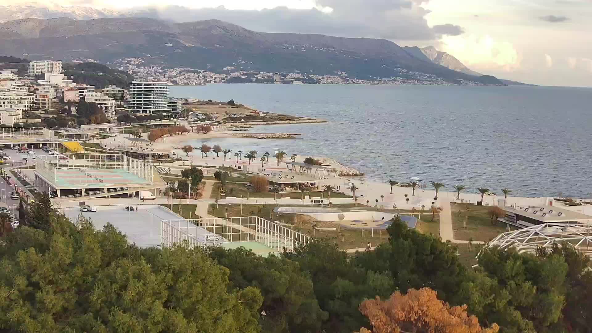 Playa Žnjan e instalaciones deportivas – Split