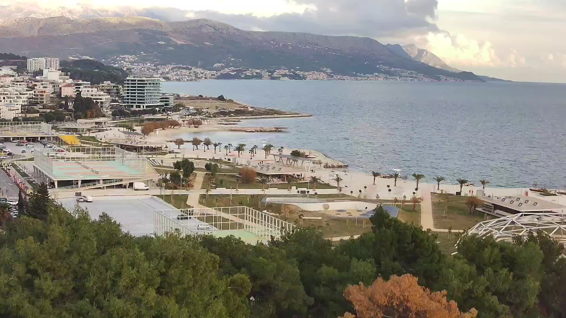 Plaža Žnjan in športni objekti – Split