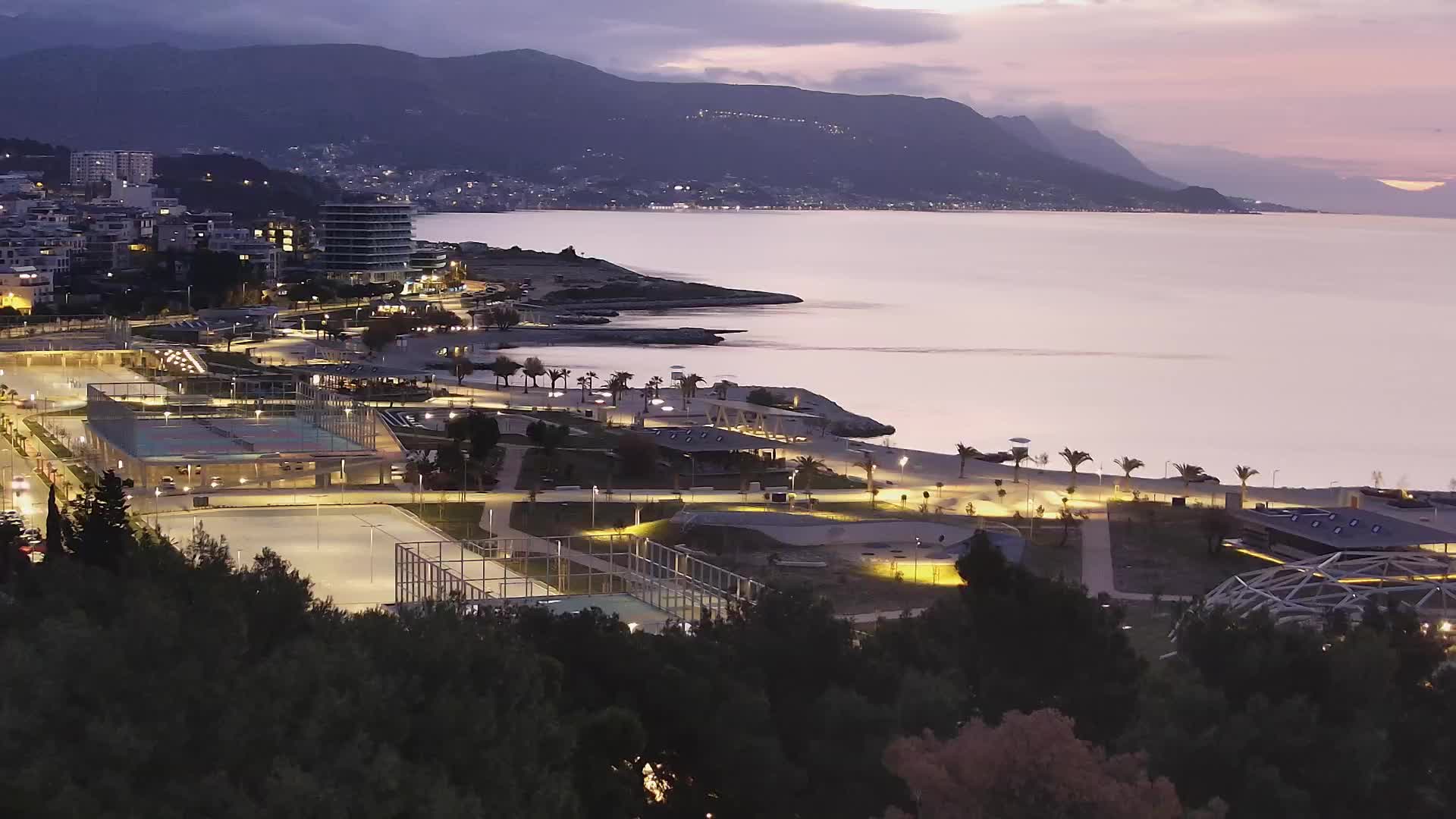 Plaža Žnjan in športni objekti – Split