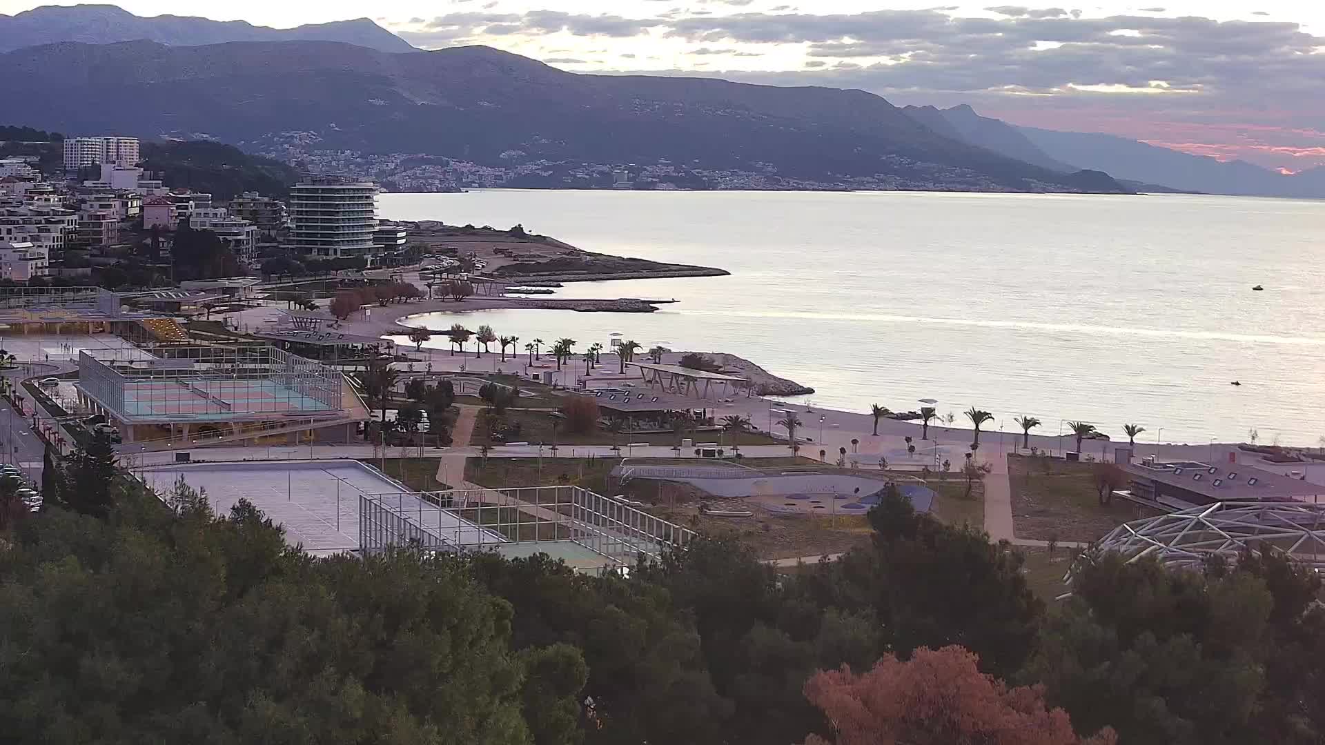 Plaža Žnjan in športni objekti – Split