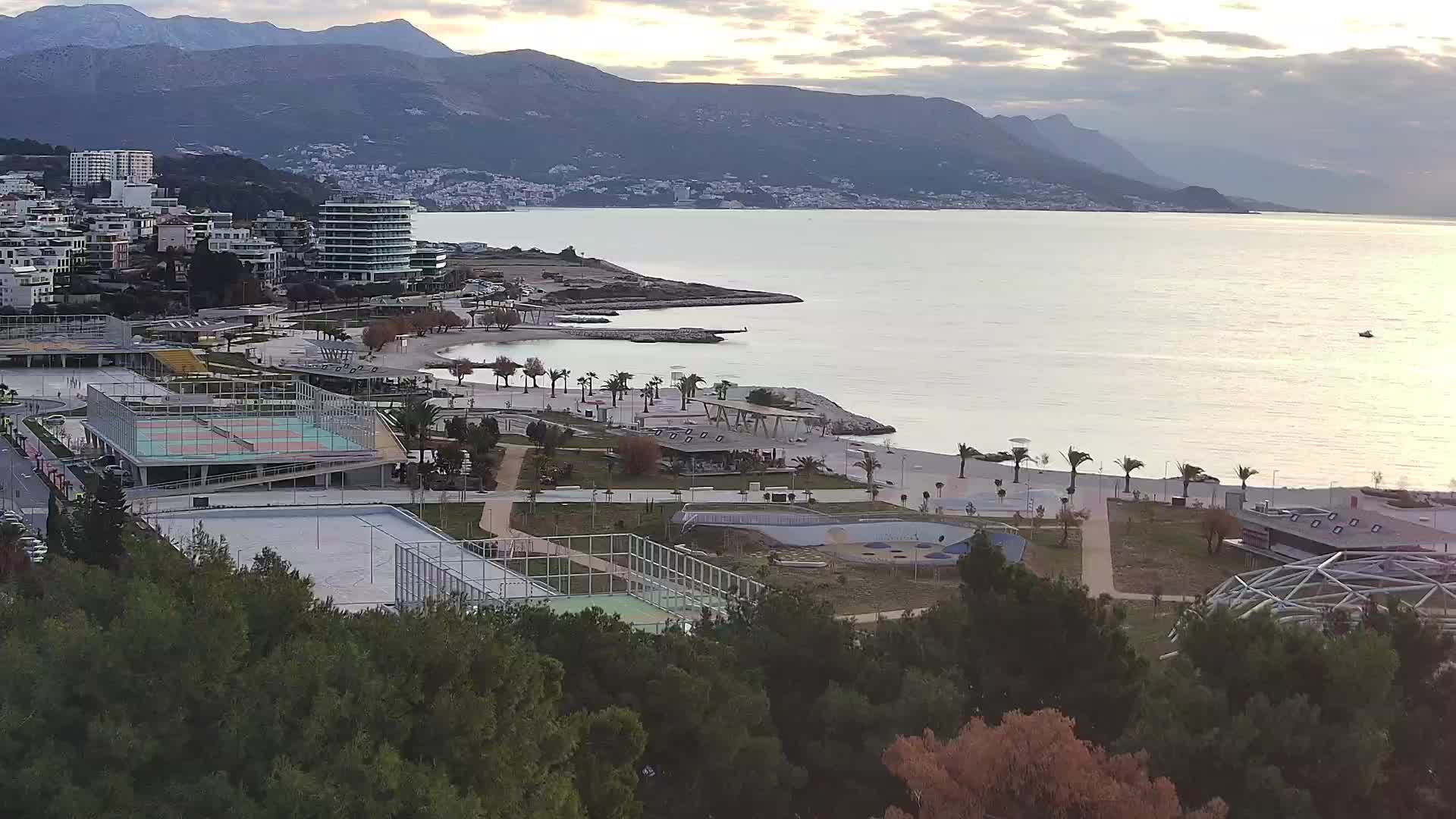 Playa Žnjan e instalaciones deportivas – Split