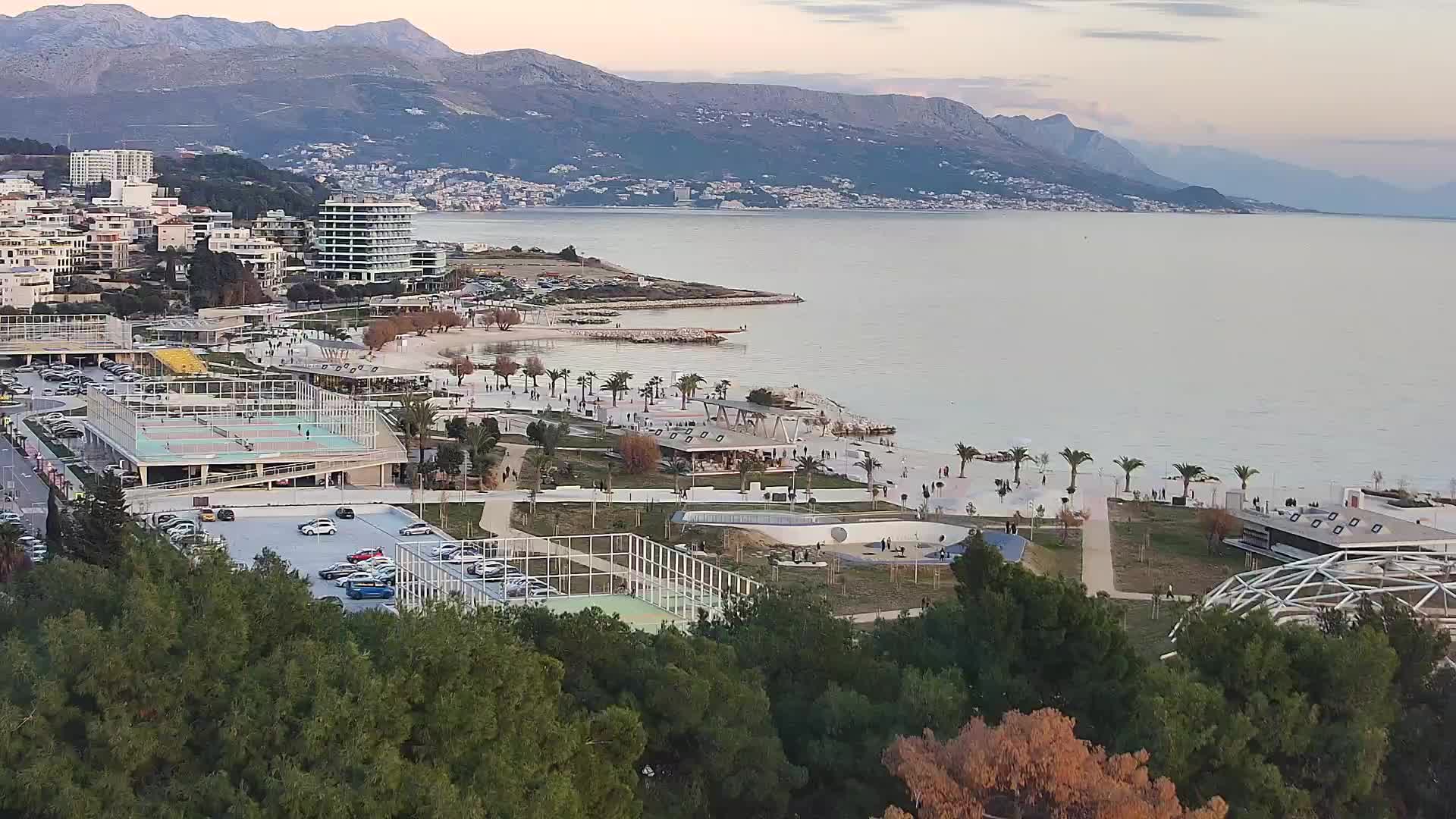 Plage Žnjan et installations sportives – Split