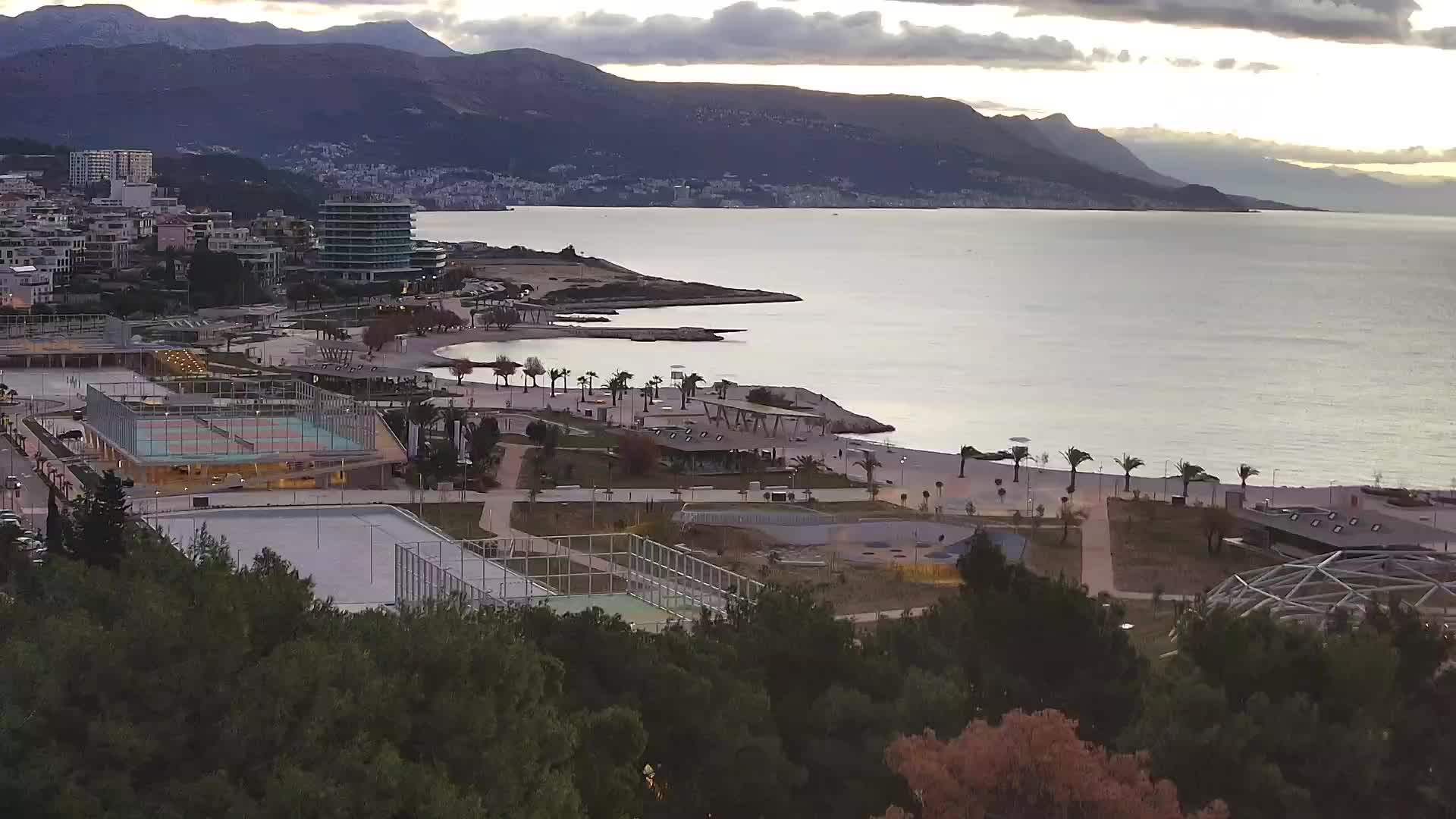 Plage Žnjan et installations sportives – Split
