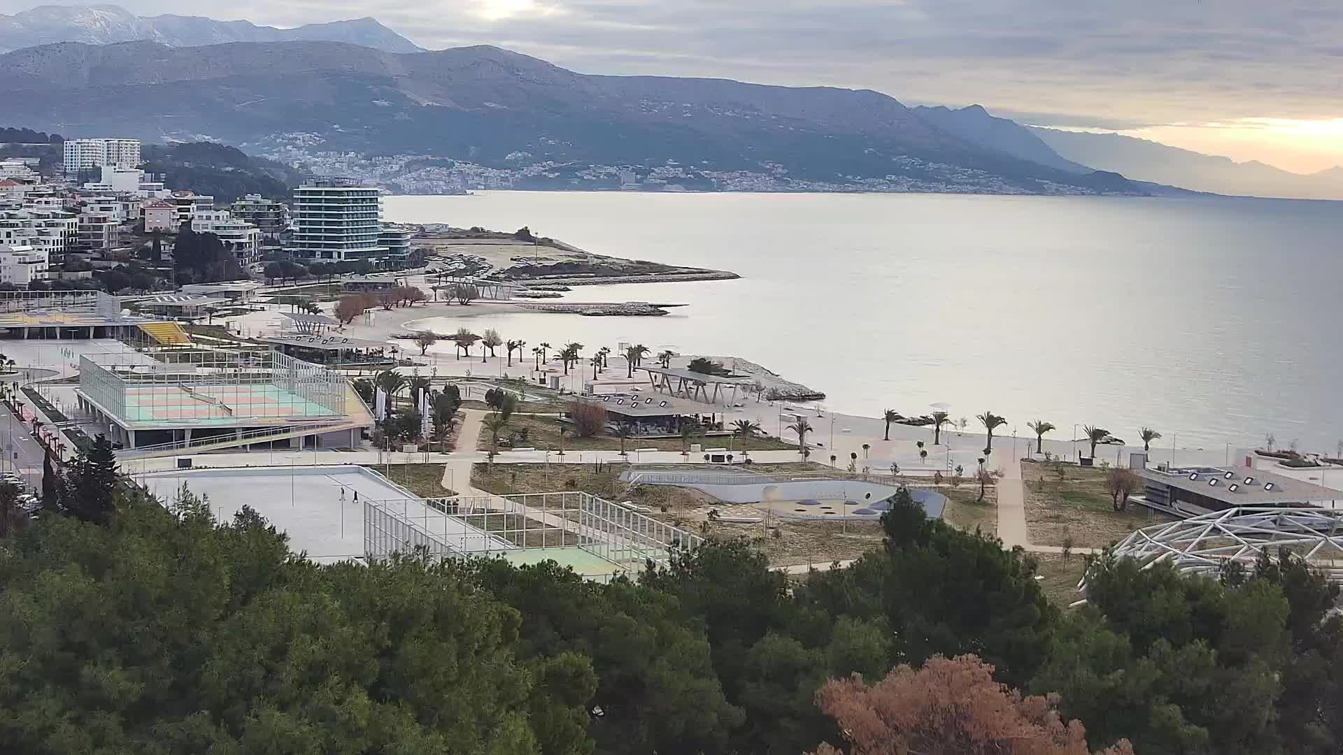 Plage Žnjan et installations sportives – Split