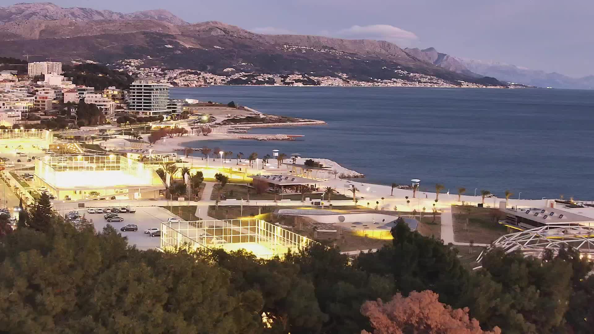 Plaža Žnjan in športni objekti – Split