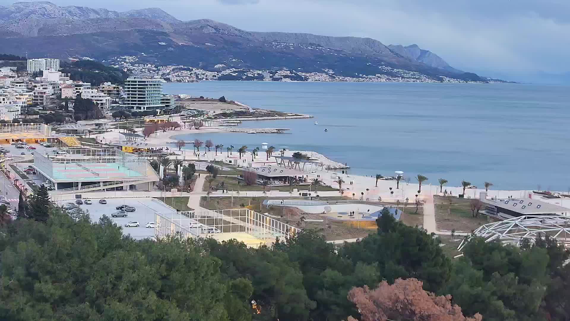 Plage Žnjan et installations sportives – Split