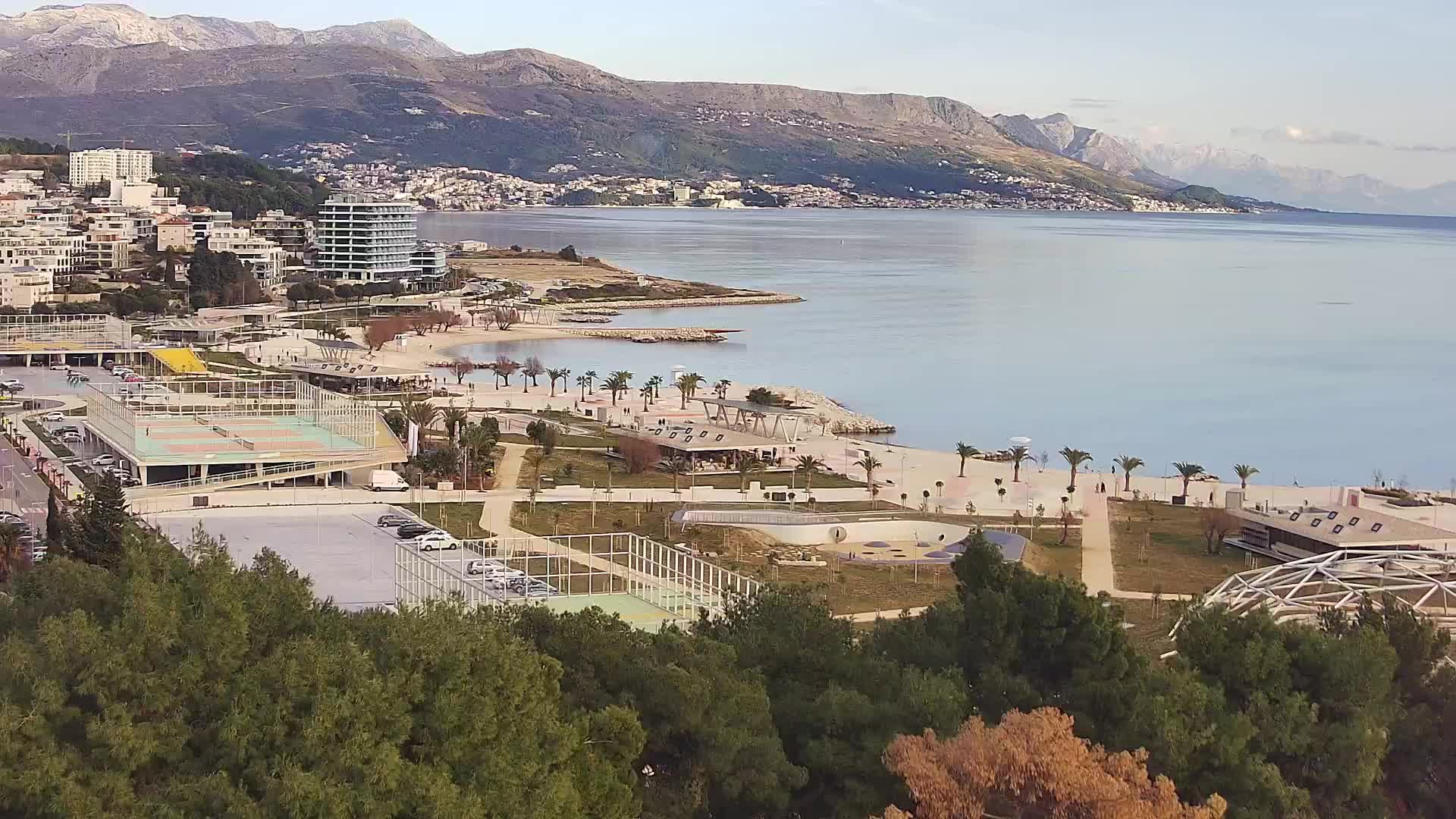 Plaža Žnjan in športni objekti – Split