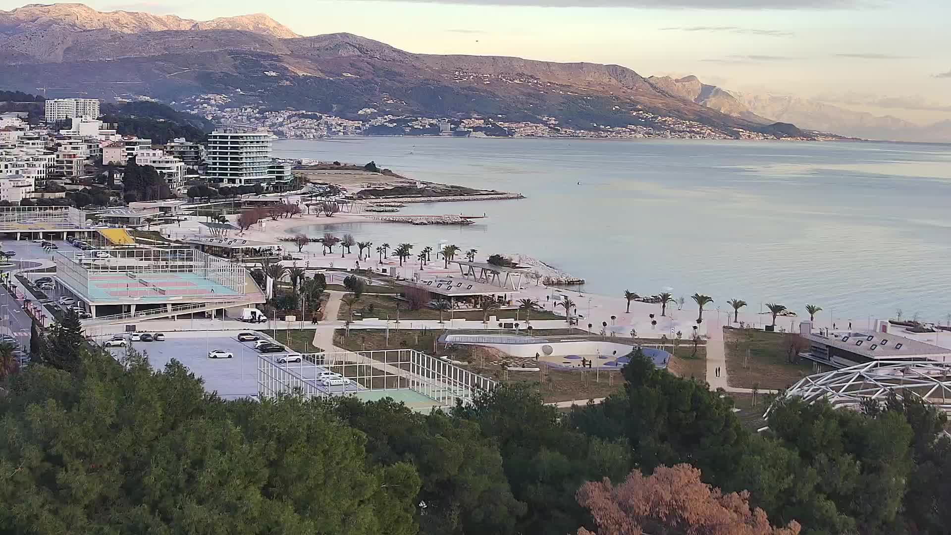 Plaža Žnjan in športni objekti – Split