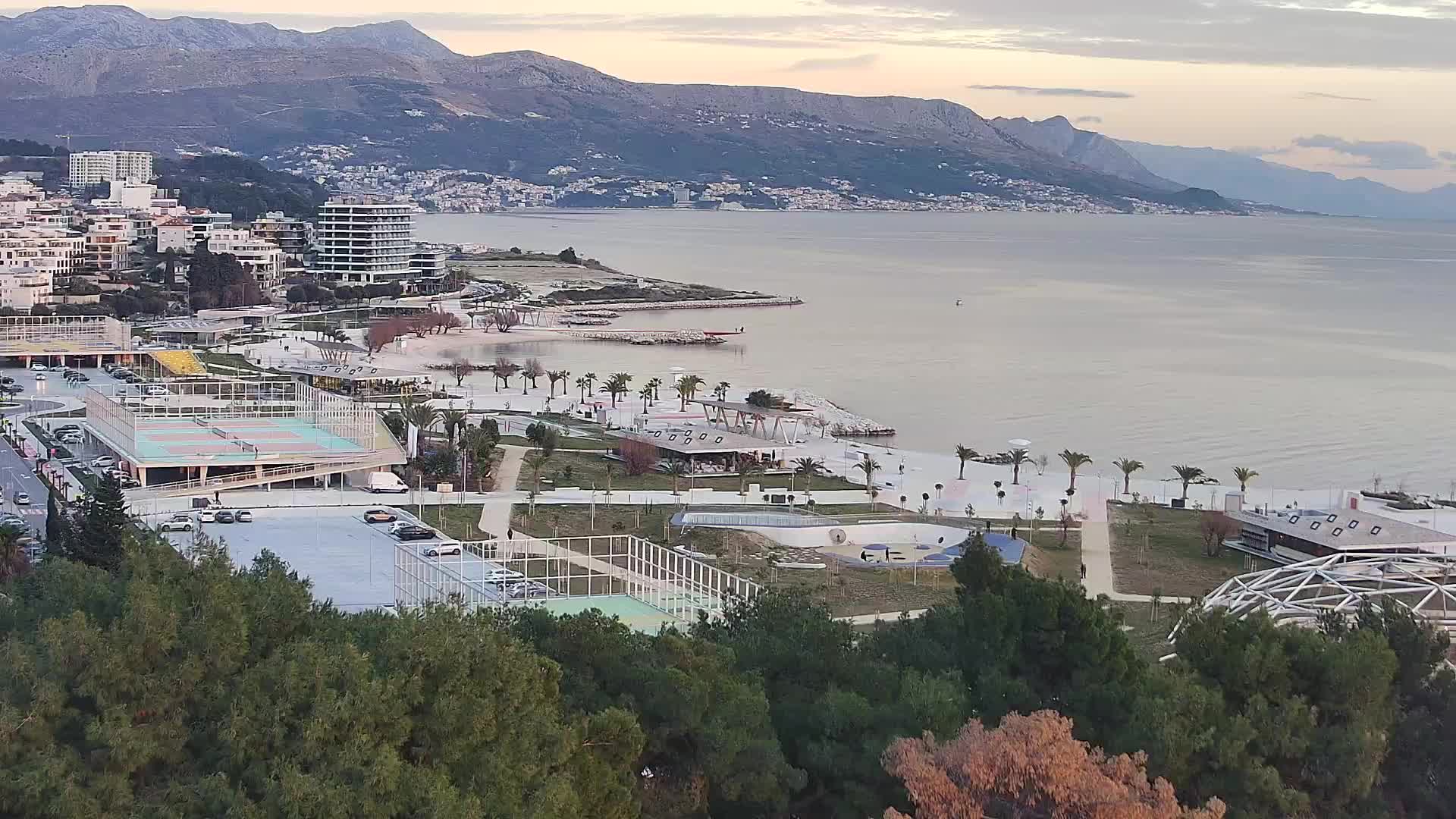 Playa Žnjan e instalaciones deportivas – Split