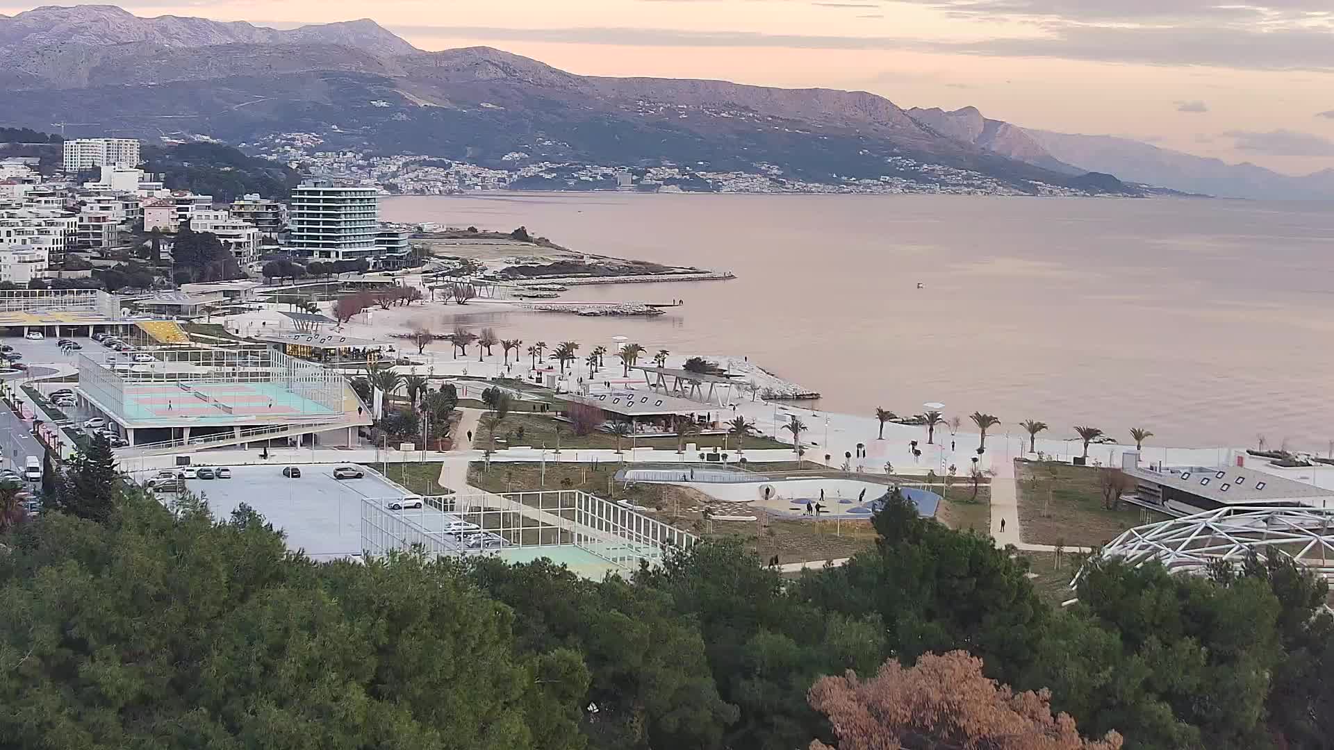 Plage Žnjan et installations sportives – Split