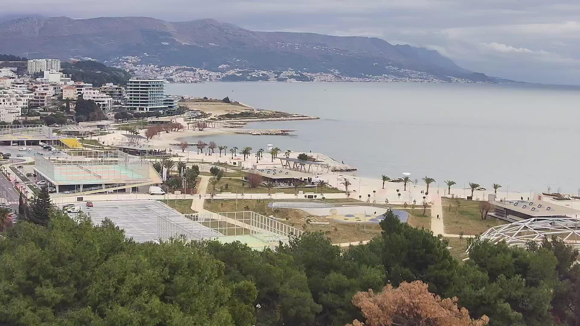 Plaža Žnjan in športni objekti – Split