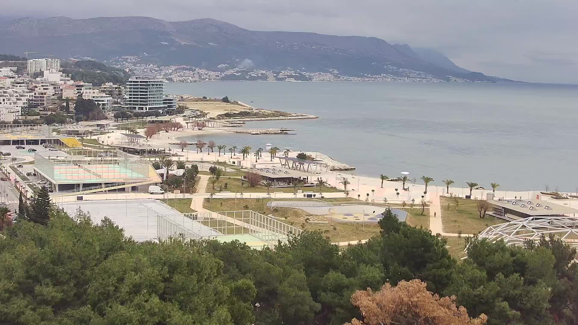 Playa Žnjan e instalaciones deportivas – Split