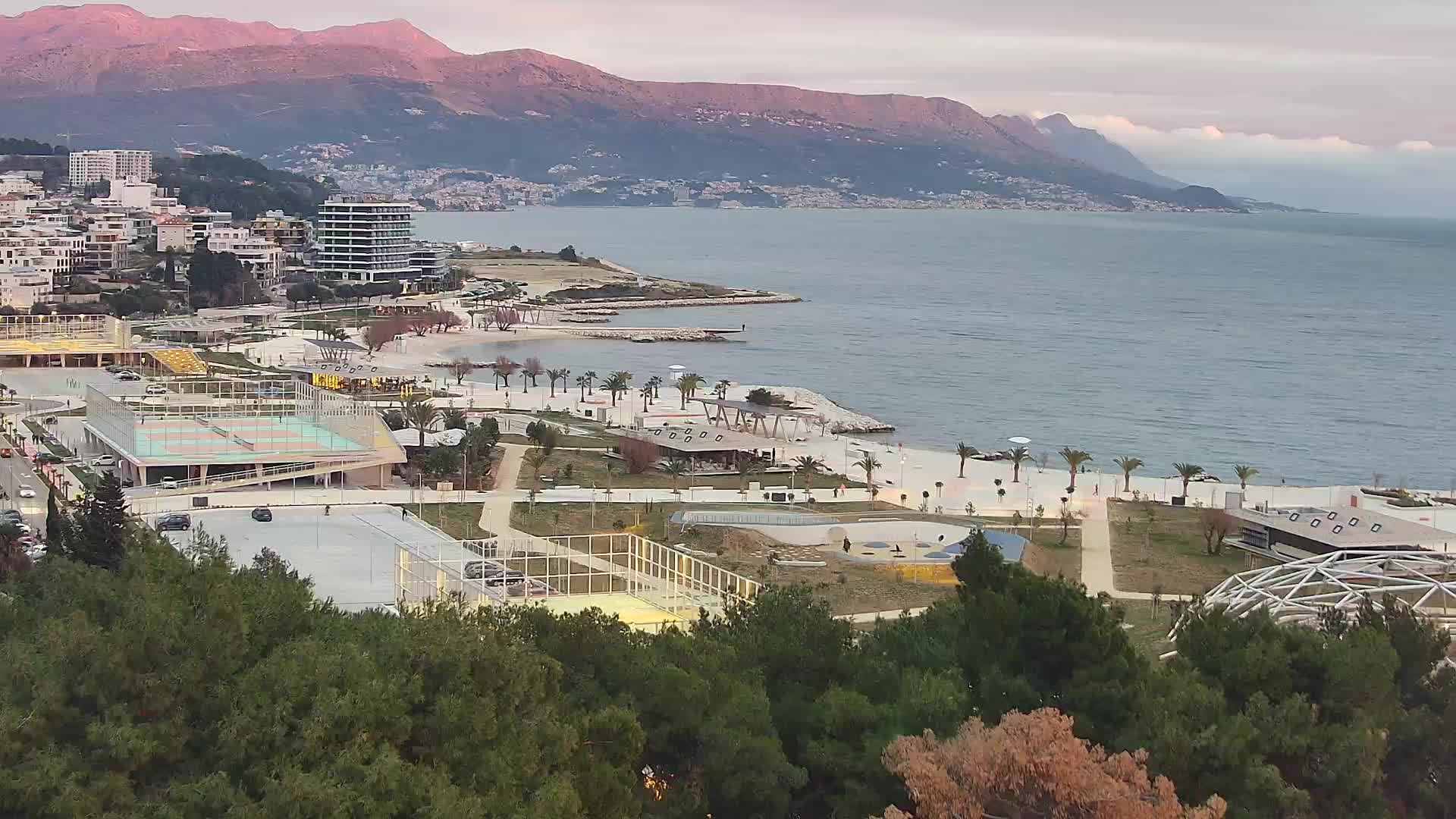 Plage Žnjan et installations sportives – Split
