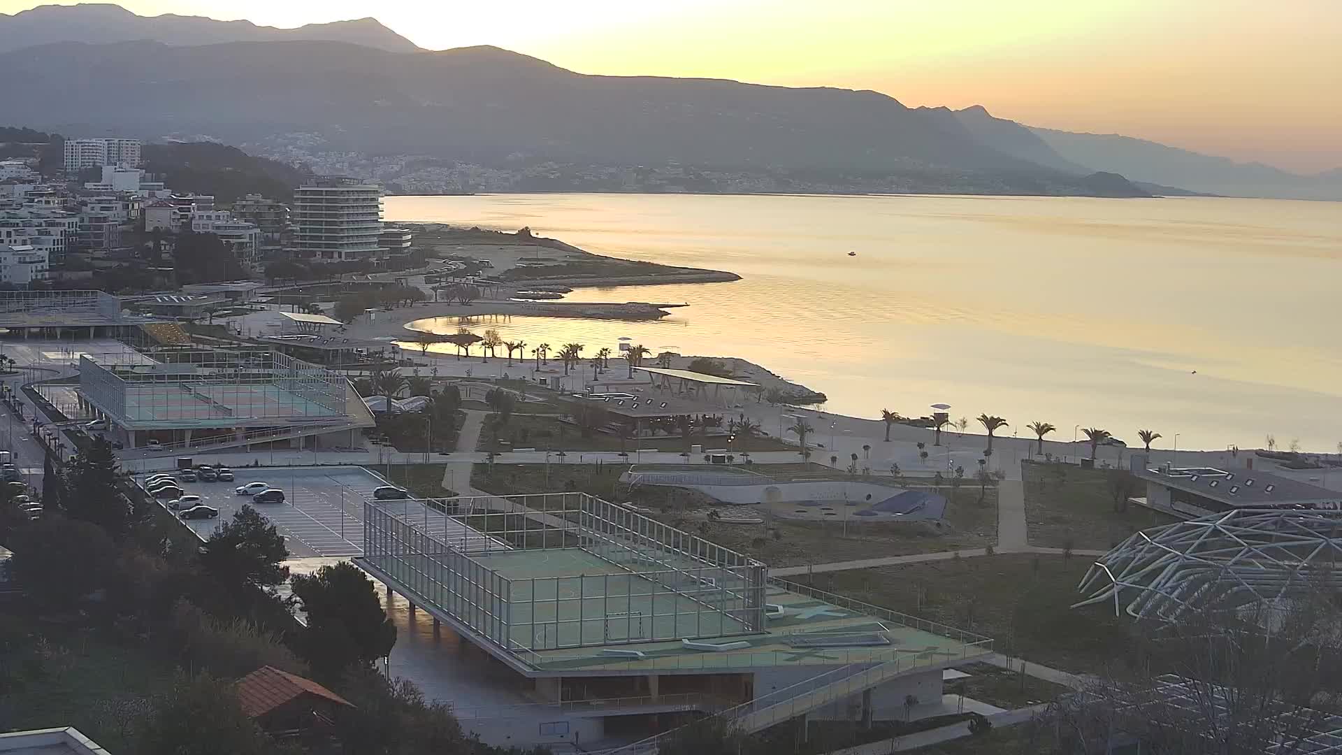 Plaža Žnjan in športni objekti – Split