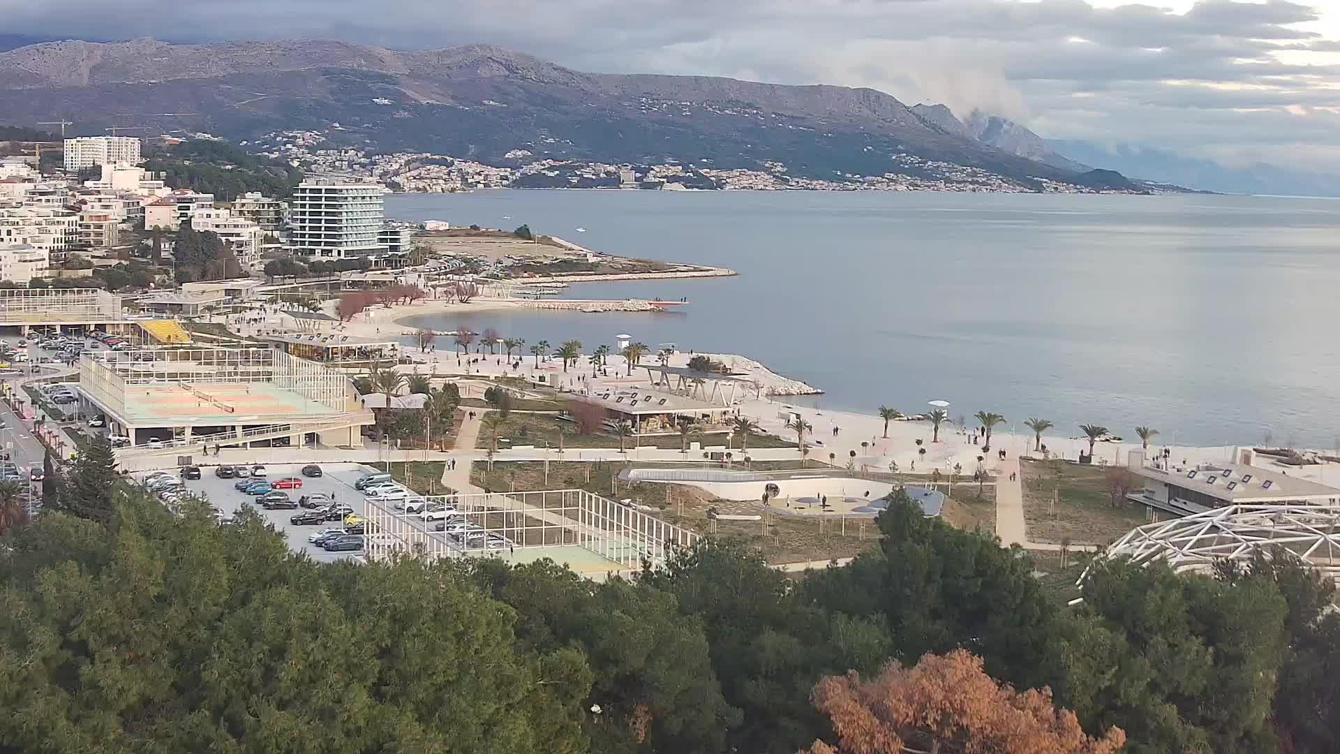 Plage Žnjan et installations sportives – Split