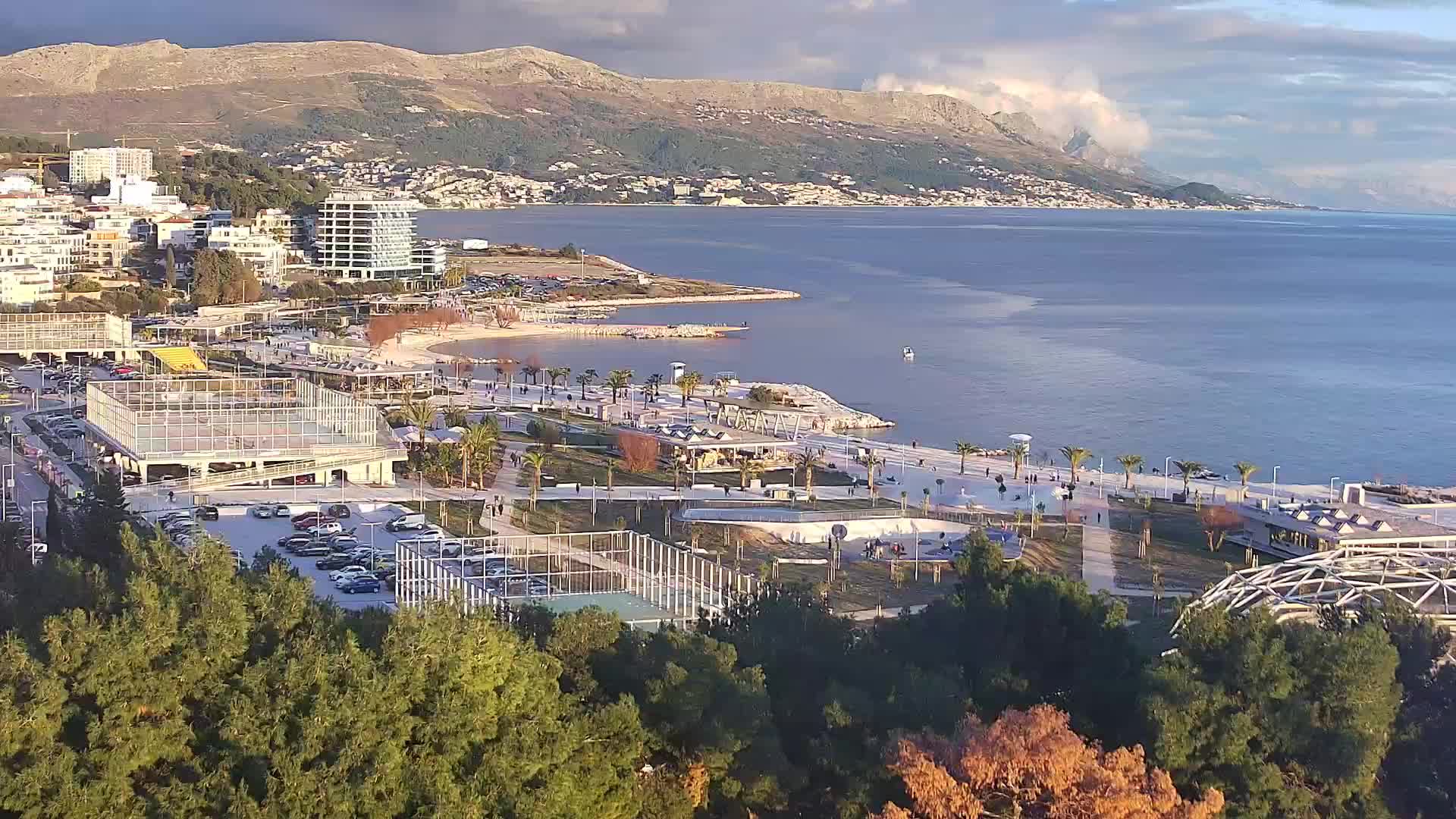 Plaža Žnjan in športni objekti – Split