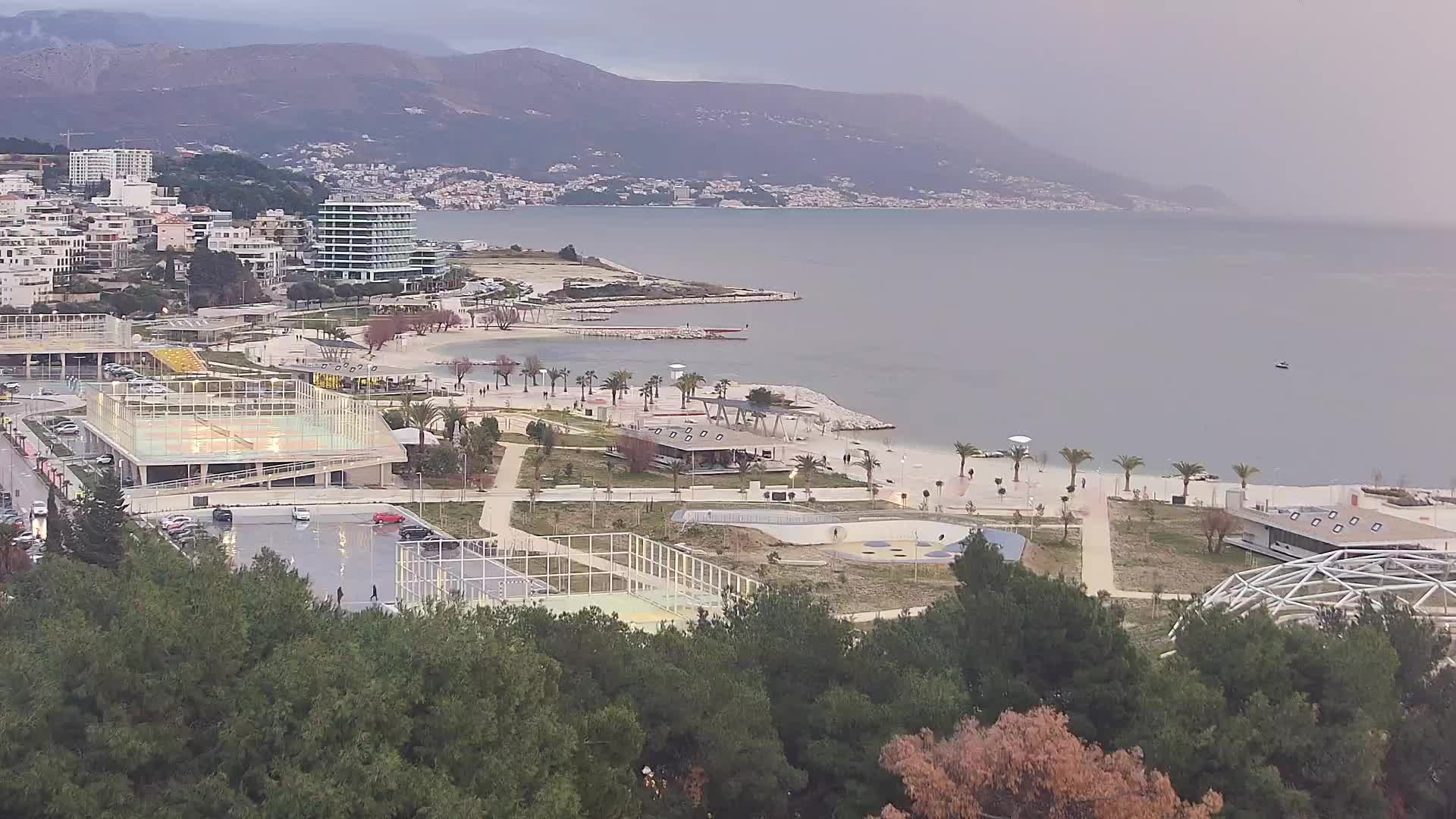 Plaža Žnjan in športni objekti – Split