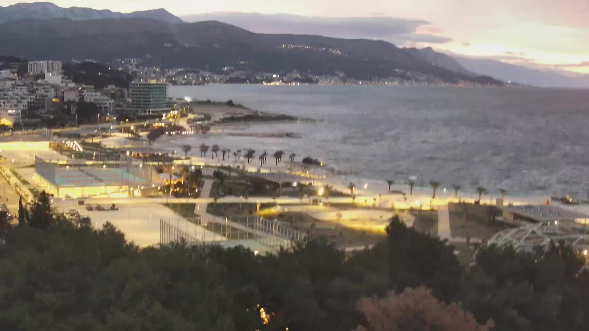 Plaža Žnjan in športni objekti – Split