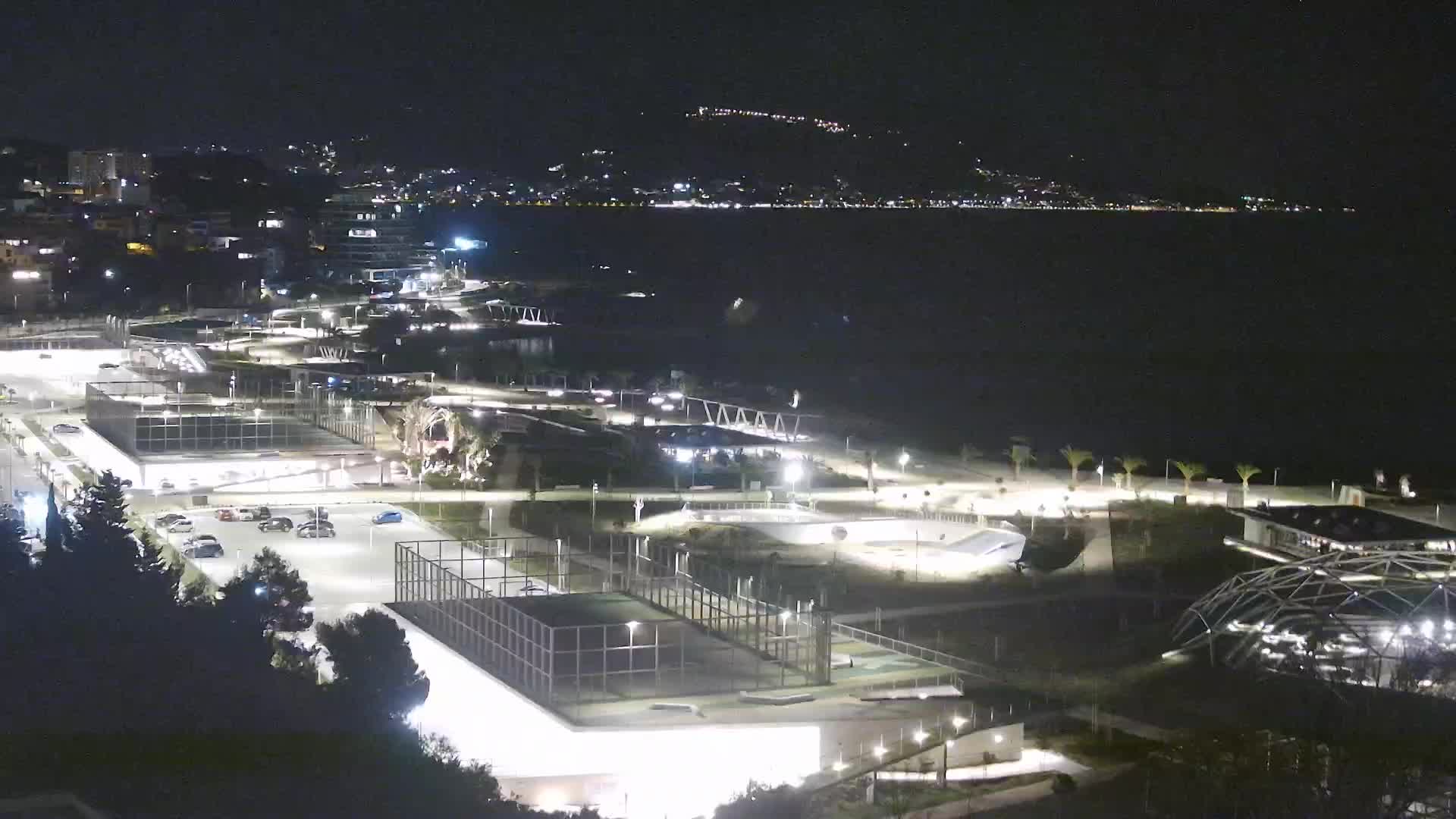 Plaža Žnjan in športni objekti – Split