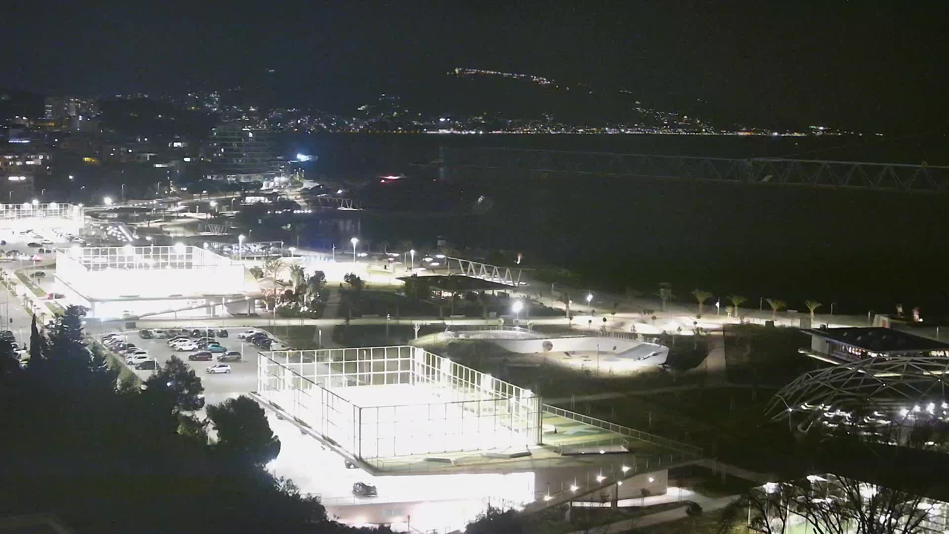 Plaža Žnjan in športni objekti – Split