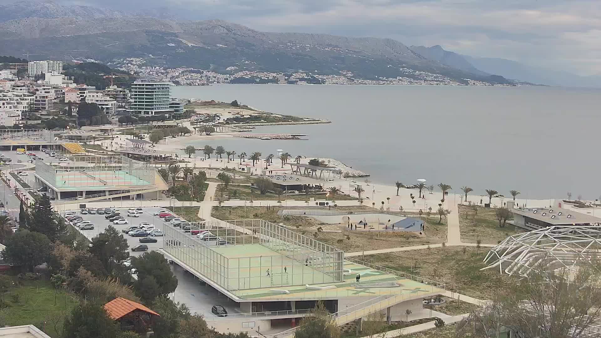 Plaža Žnjan in športni objekti – Split
