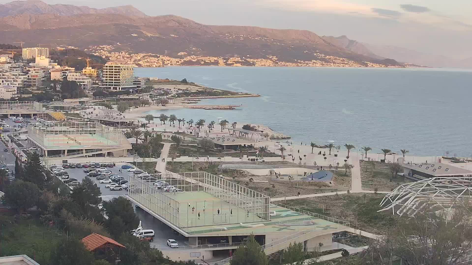 Plage Žnjan et installations sportives – Split