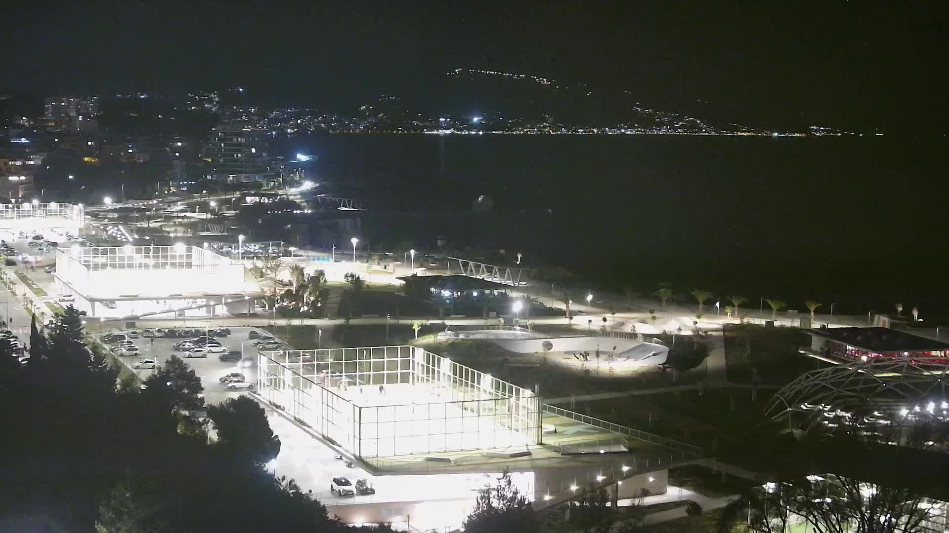 Plaža Žnjan in športni objekti – Split